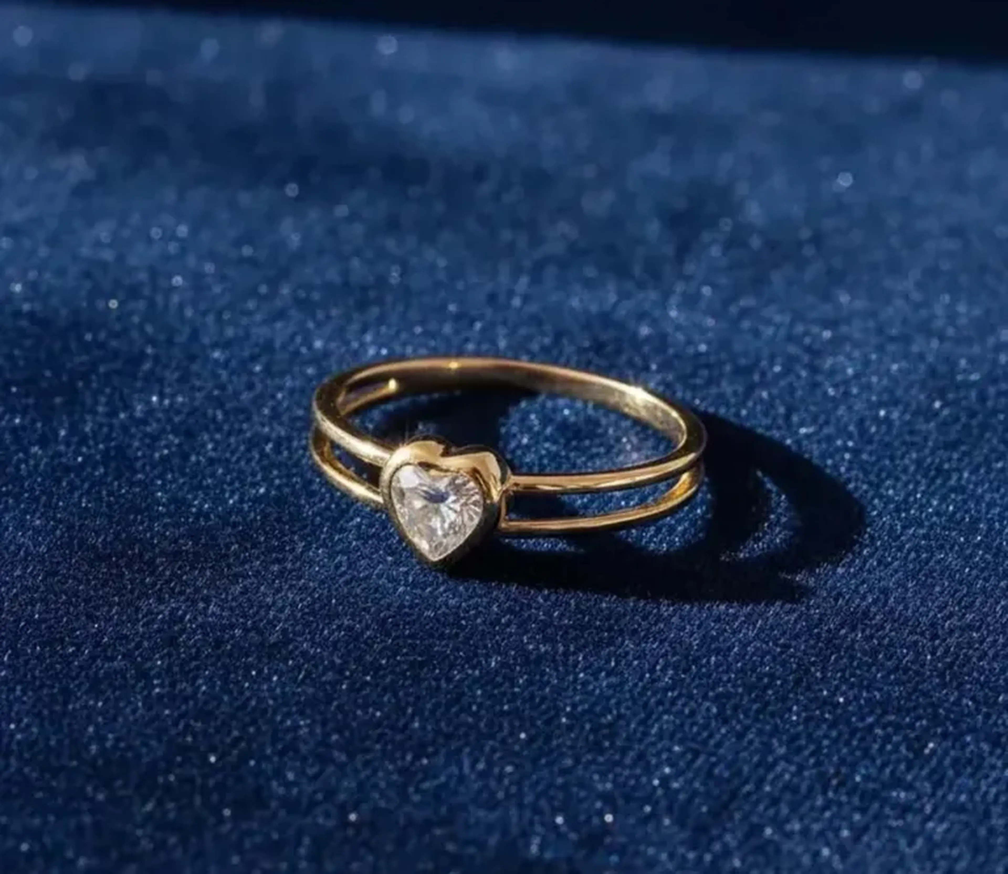 Anel Coração de Ouro 18k De 4mm imagem