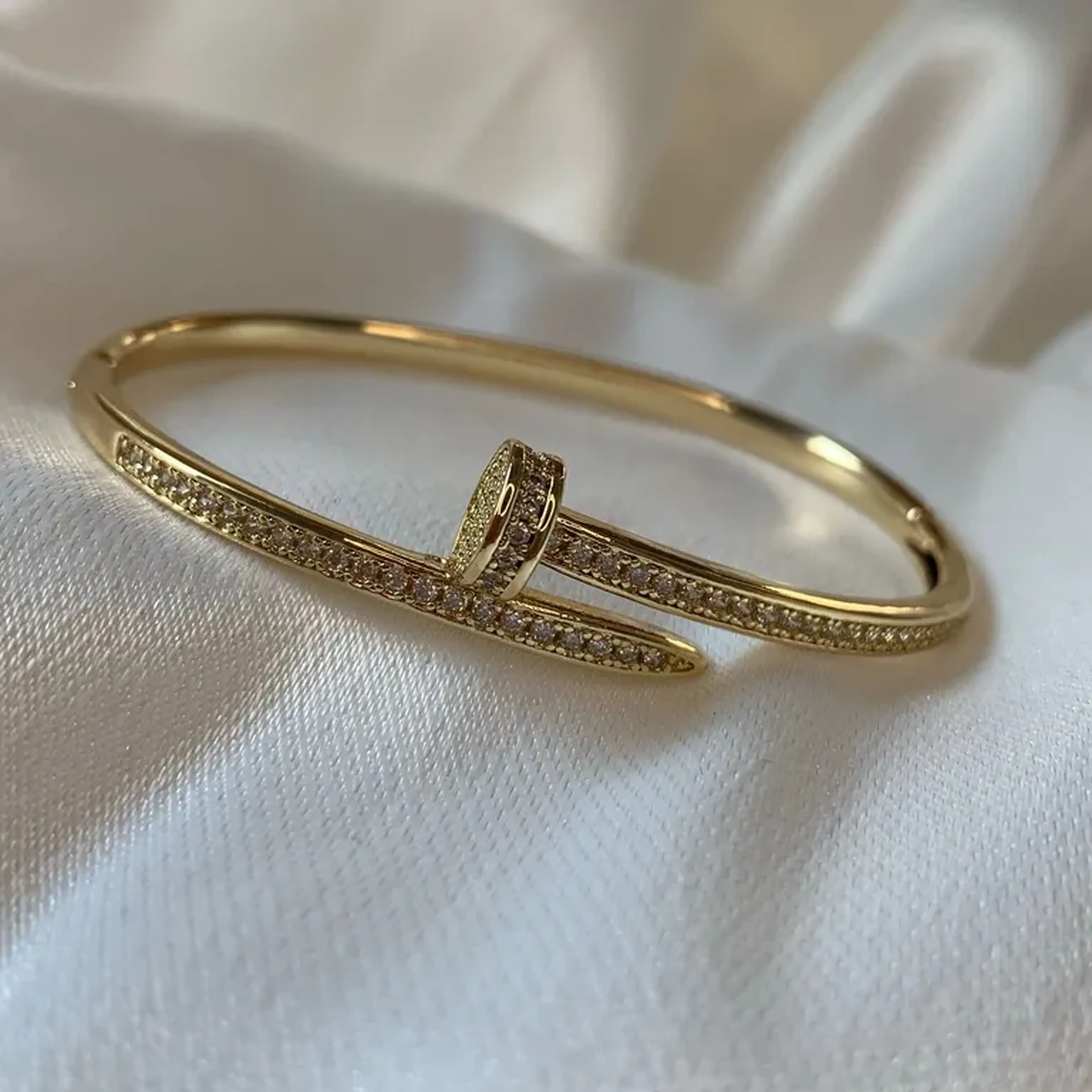 Bracelete Prego Luxury Glow imagem