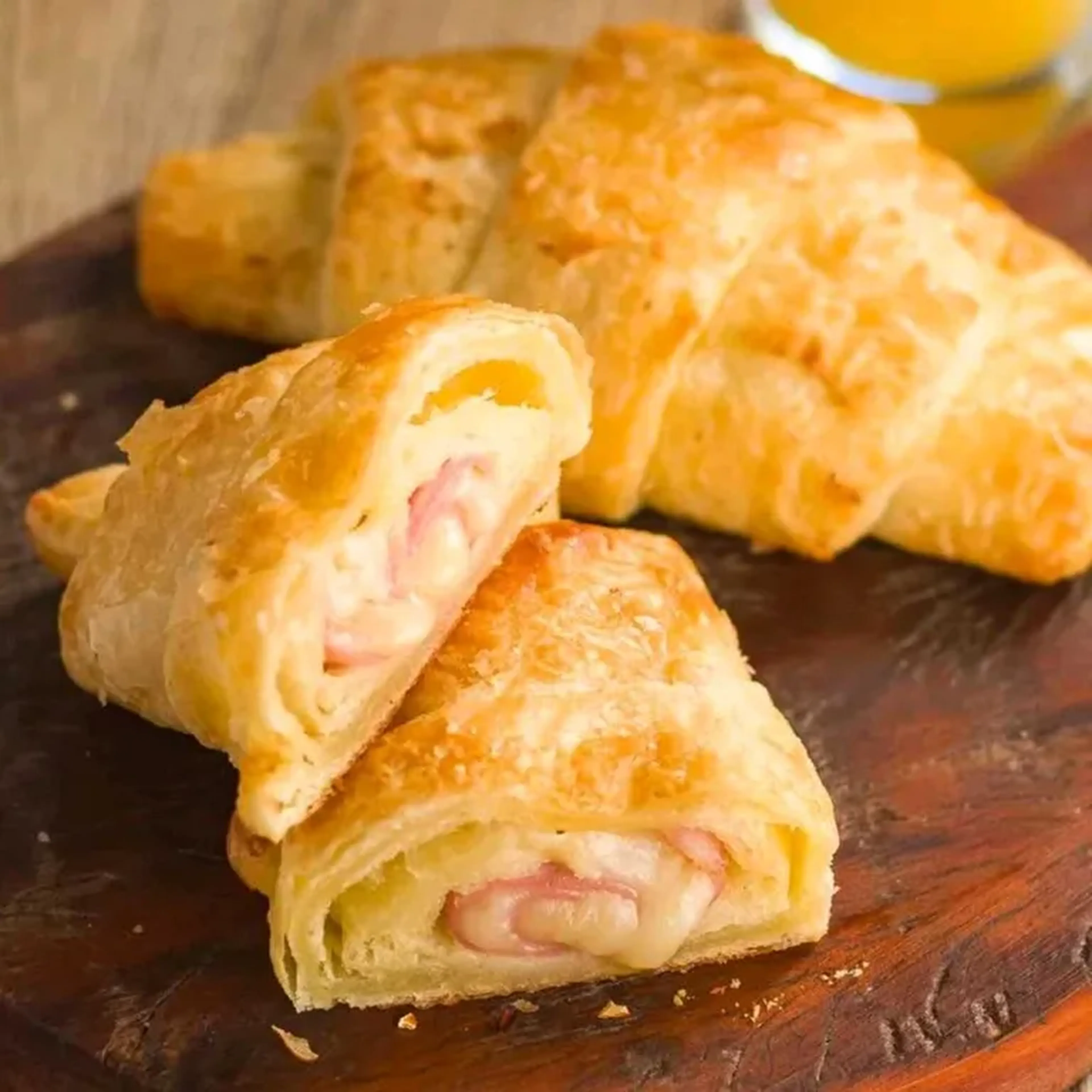Croissant de Presunto e Queijo Congelado - 10 unid. grande imagem