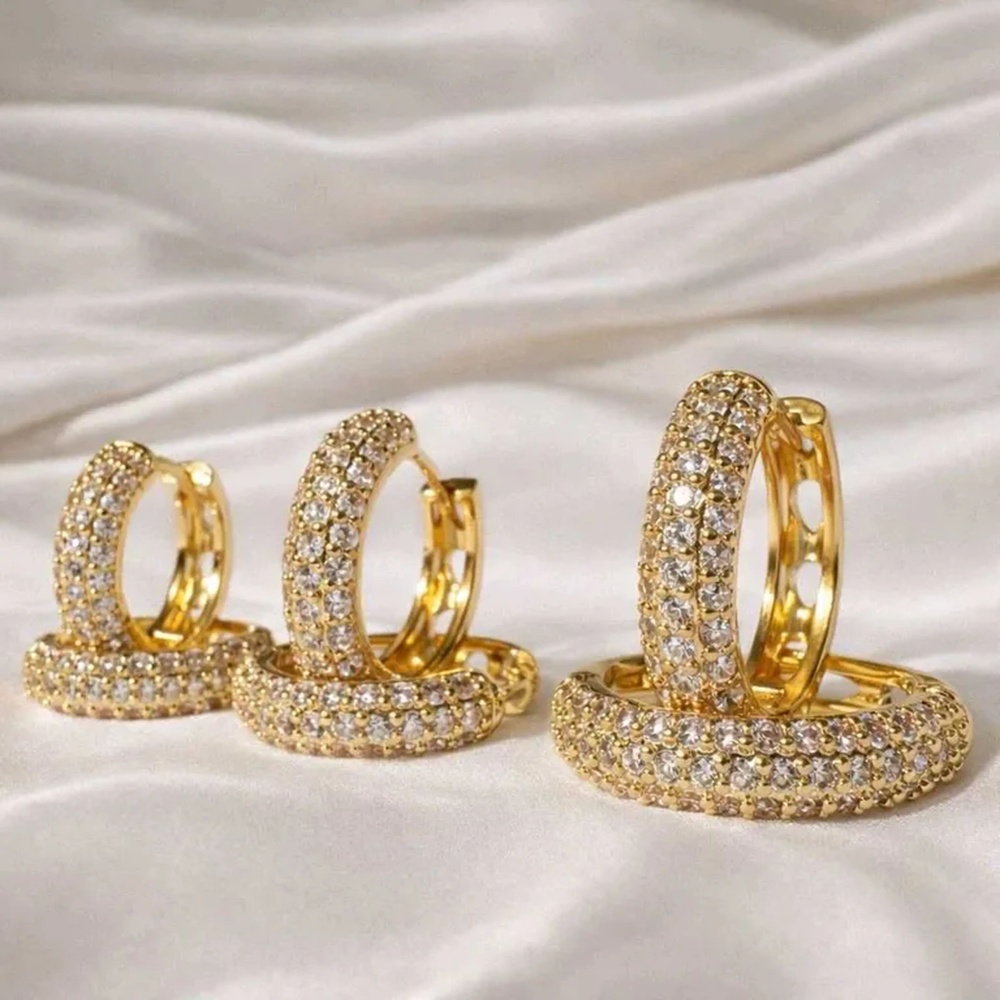 Argola Oval Cravejada imagem
