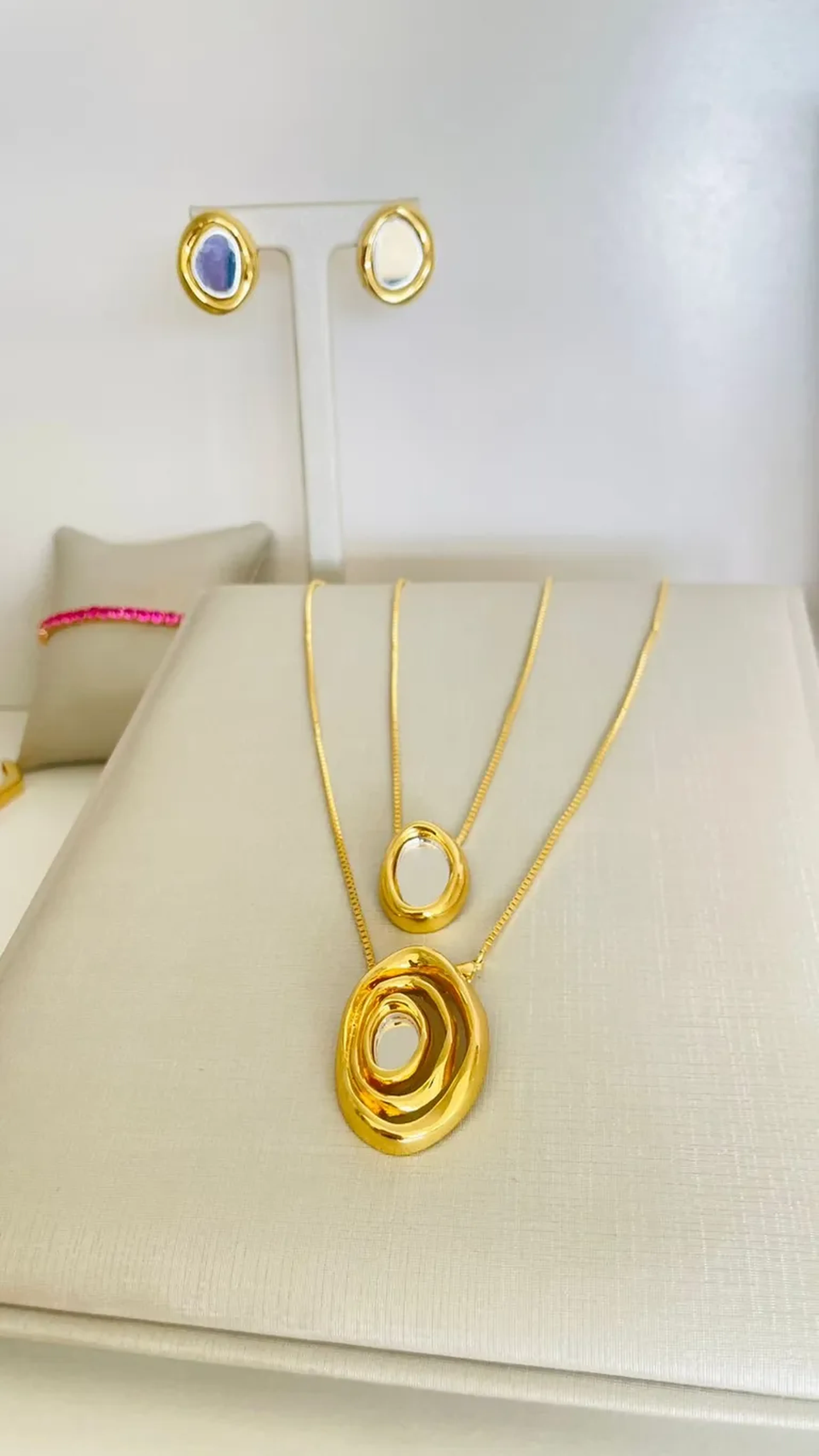 Colar Escapulário Essência Dourado BP imagem