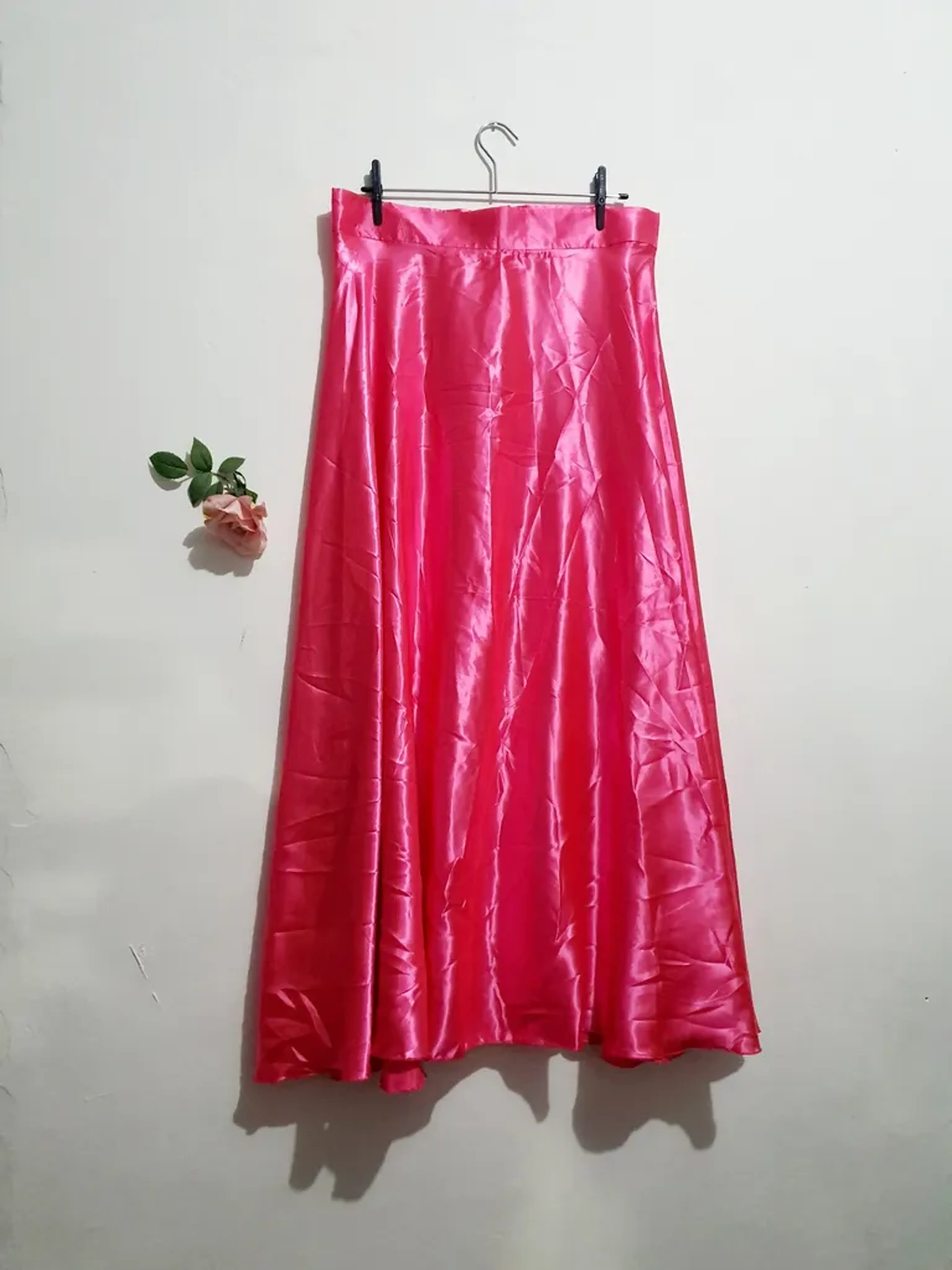 Saias de Seda Rosa imagem