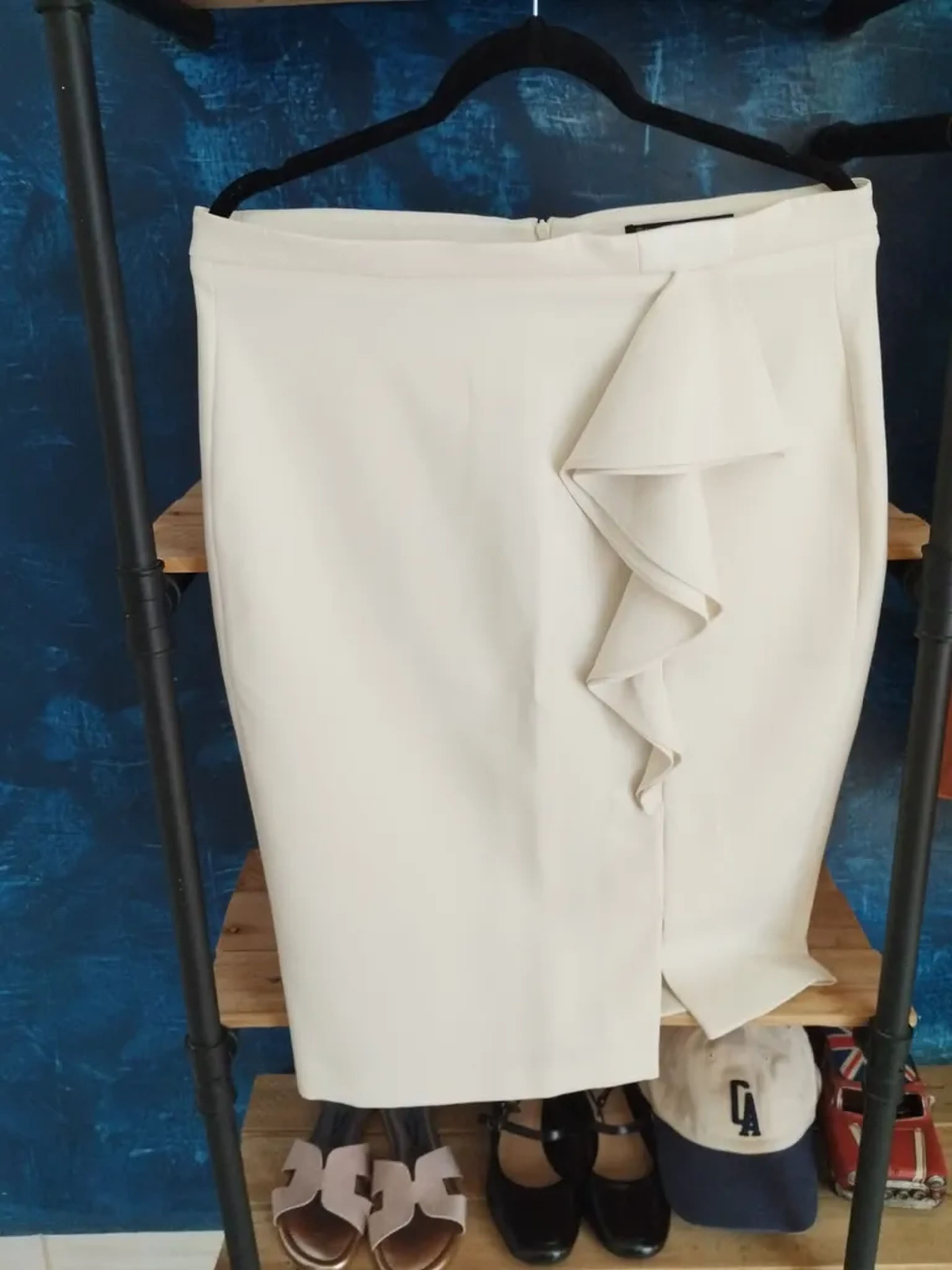 Saia Off White - ZARA imagem