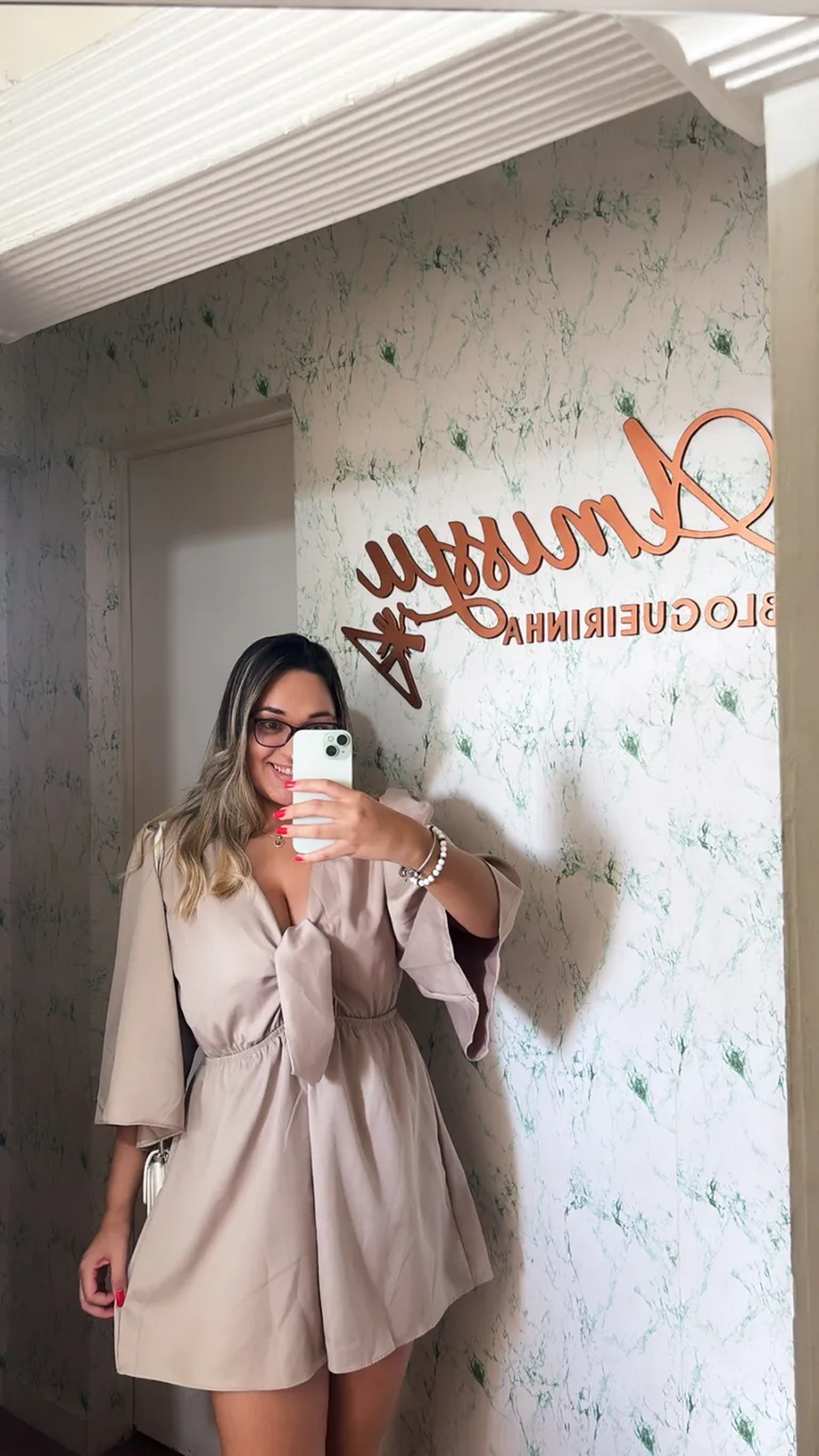Macaq Samara nude imagem
