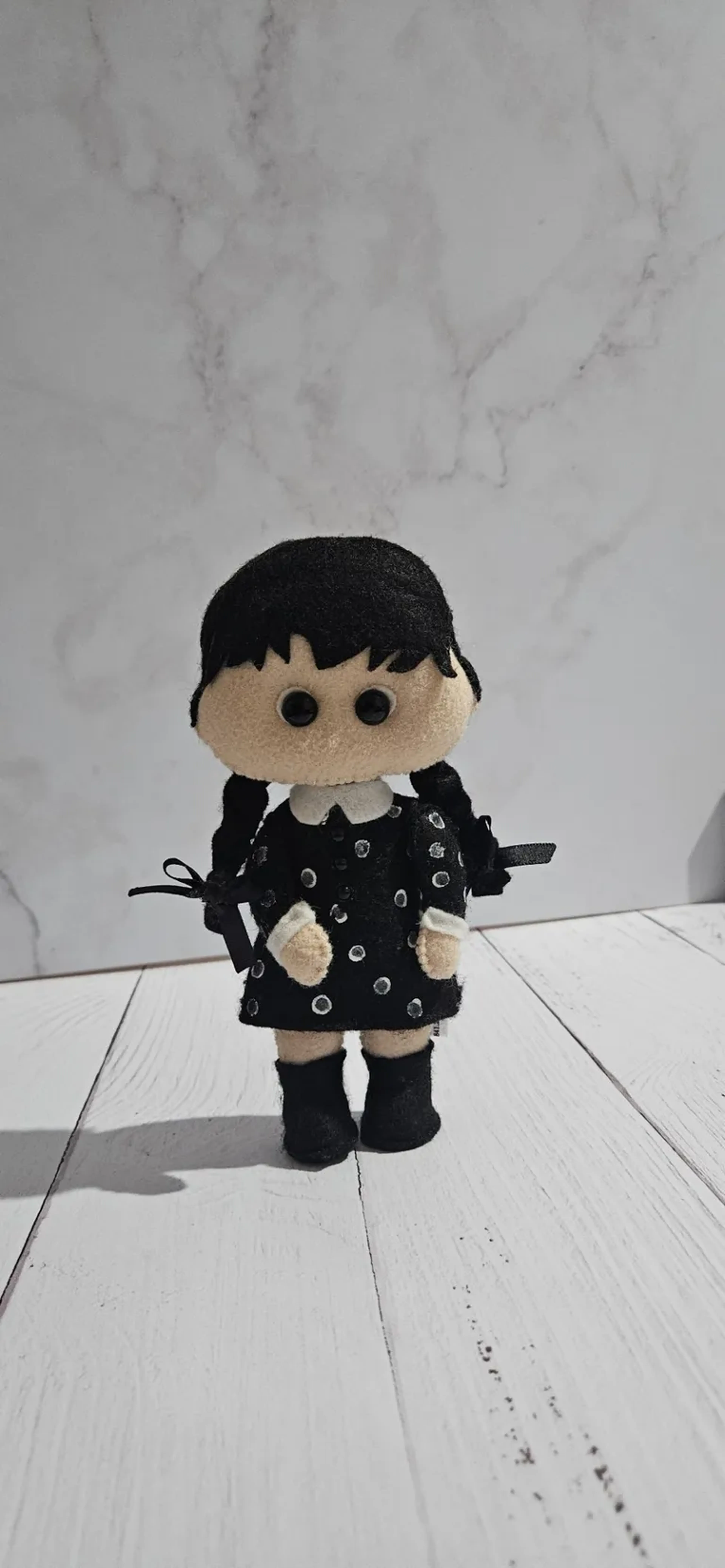 Boneca Wandinha imagem