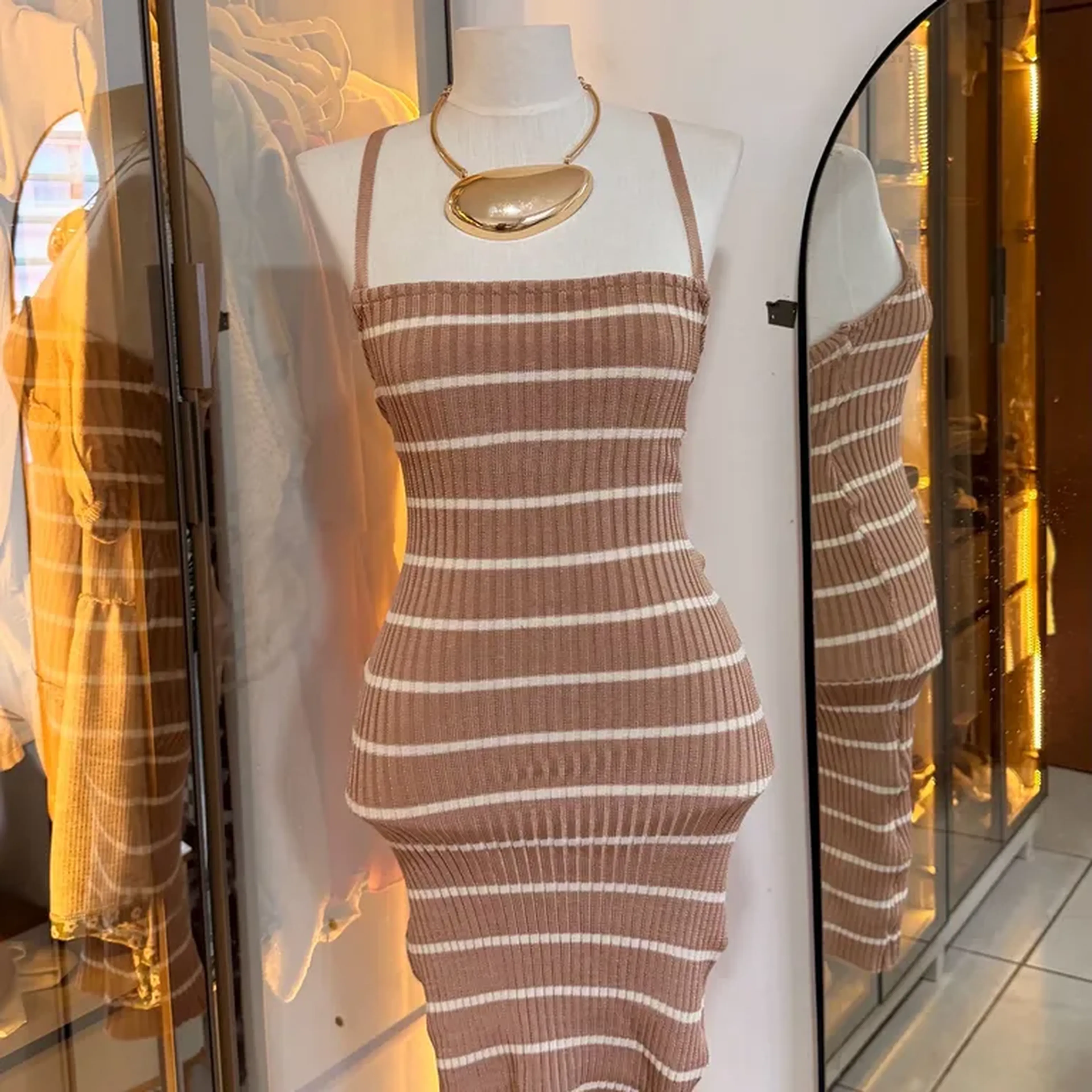 vestido canelado grosso de alça imagem