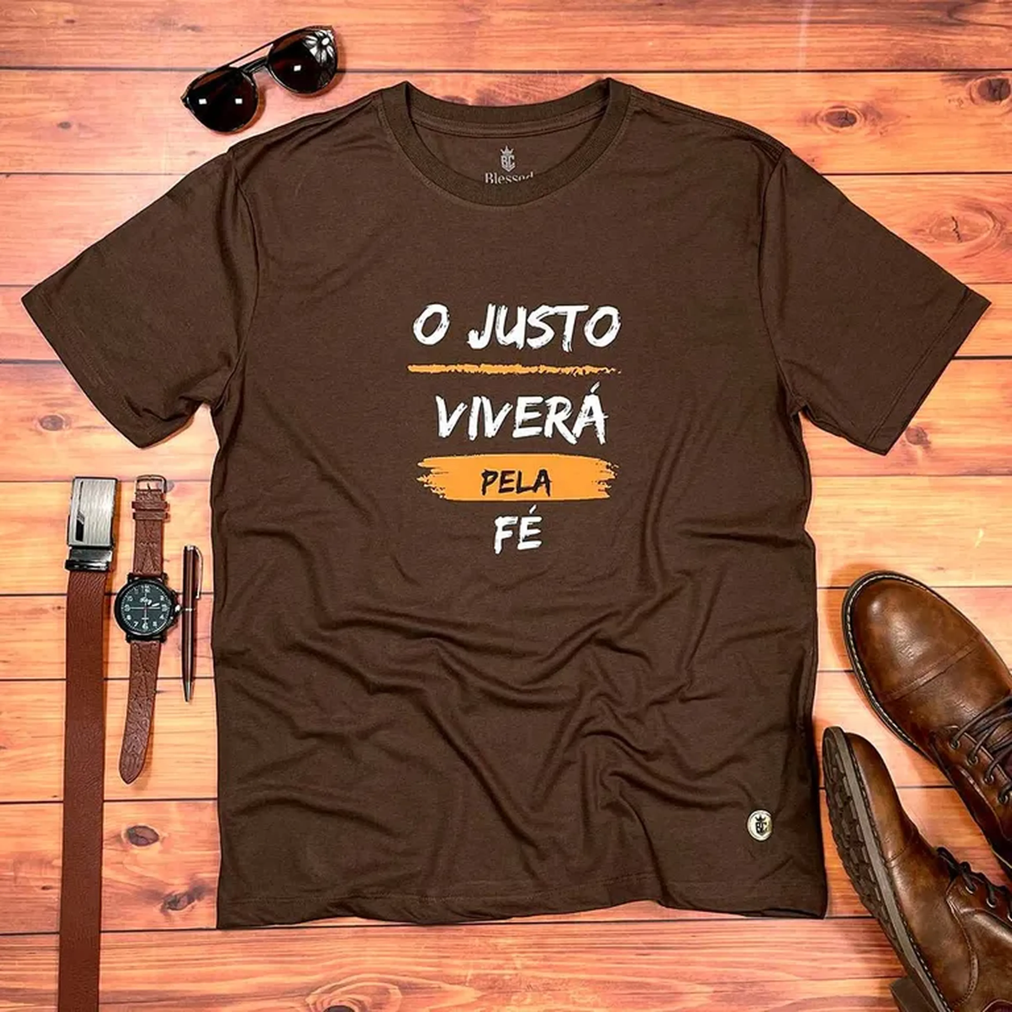 Camiseta marrom O Juto Viverá pela Fé imagem