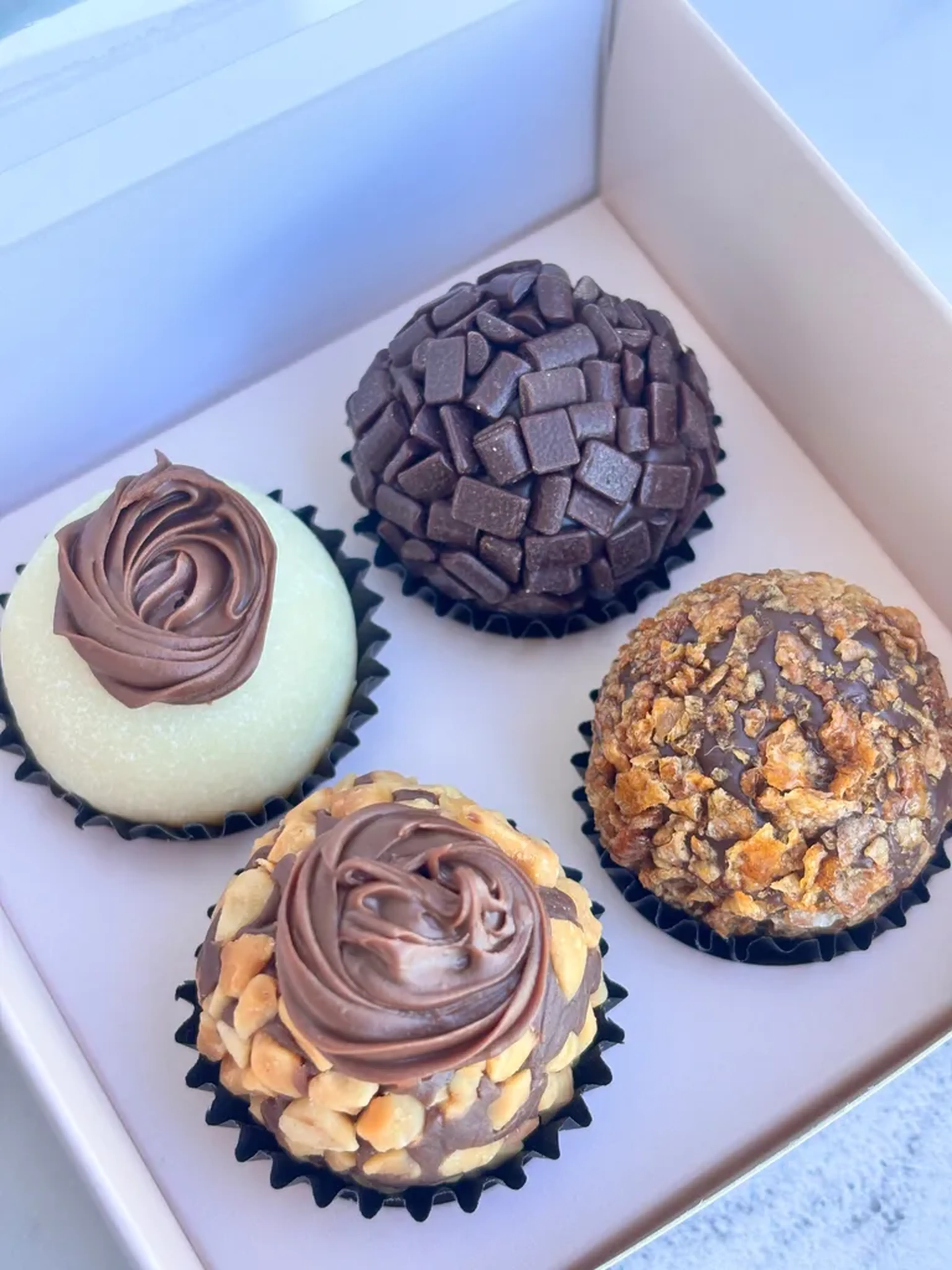 Caixa com 4 Brigadeiros Gourmet imagem
