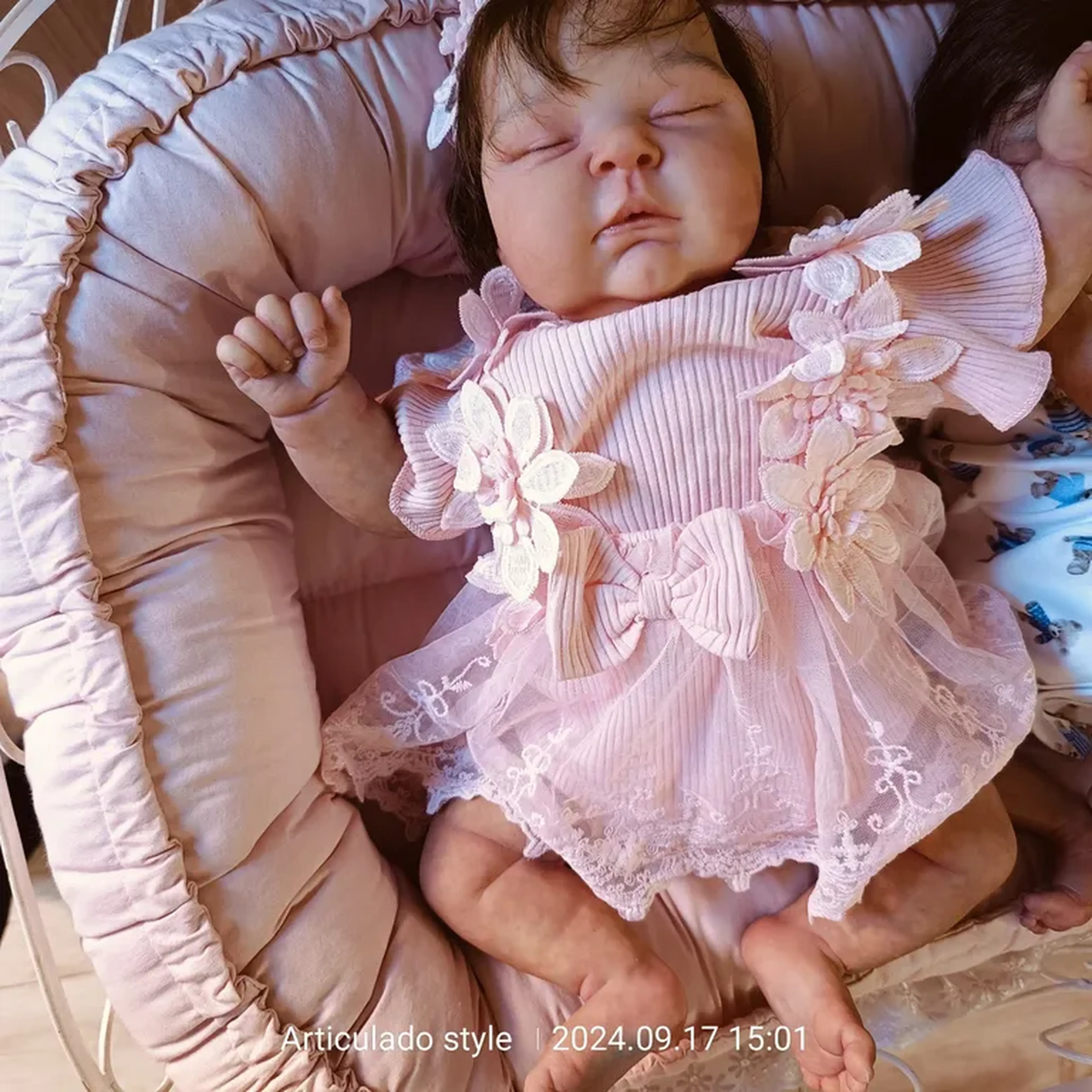 Bebê reborn recém nascido space imagem