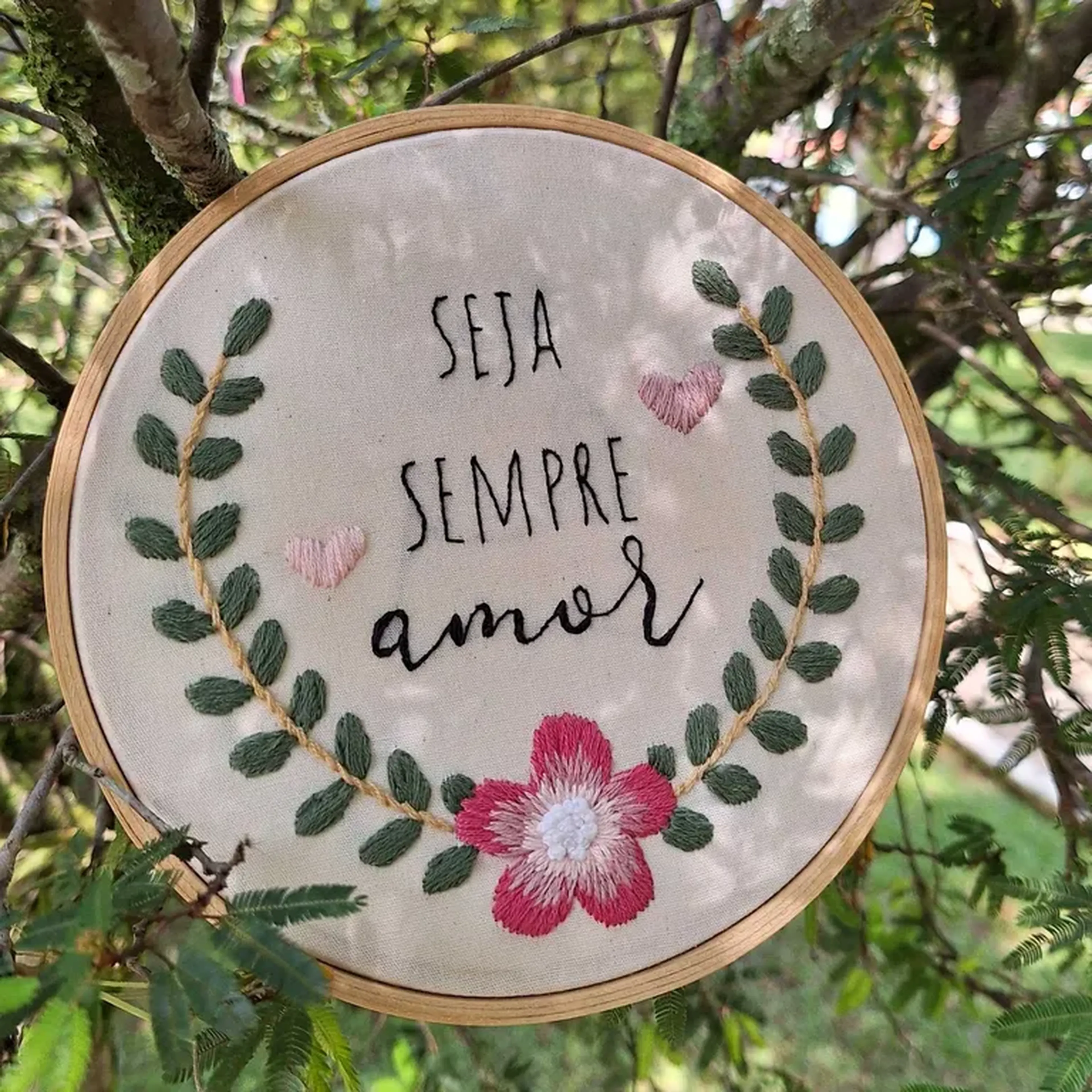 Bordado Seja Sempre Amor imagem