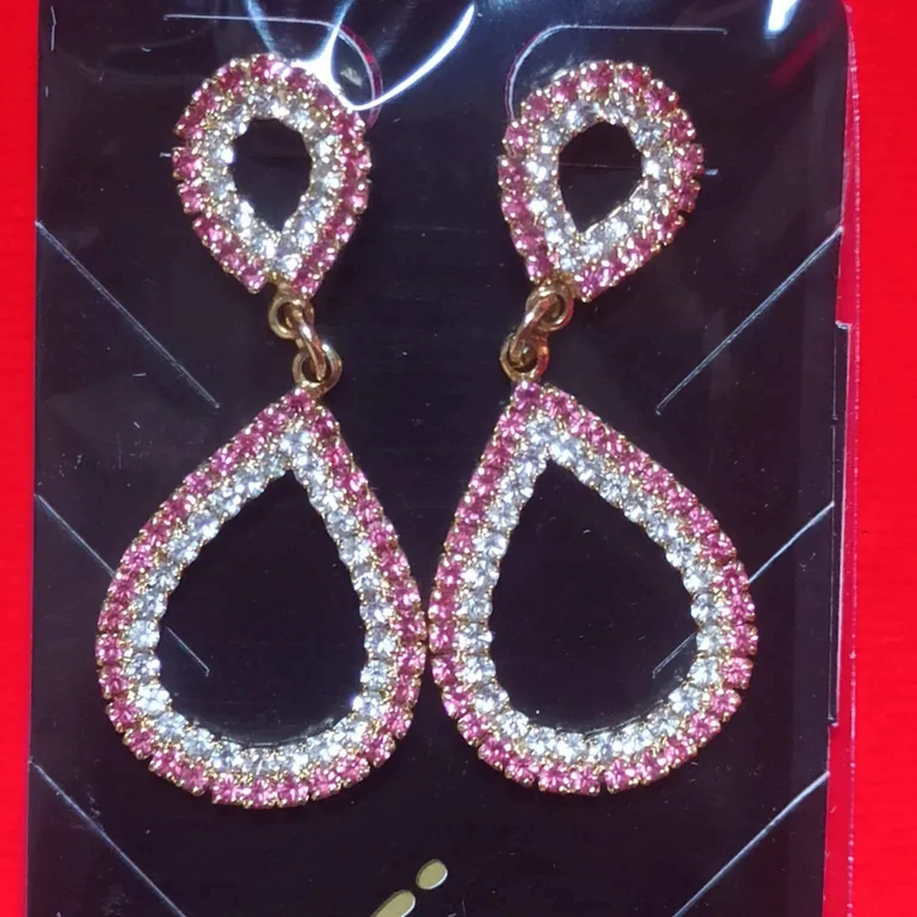 Brincos cravejado strass folheado a ouro imagem