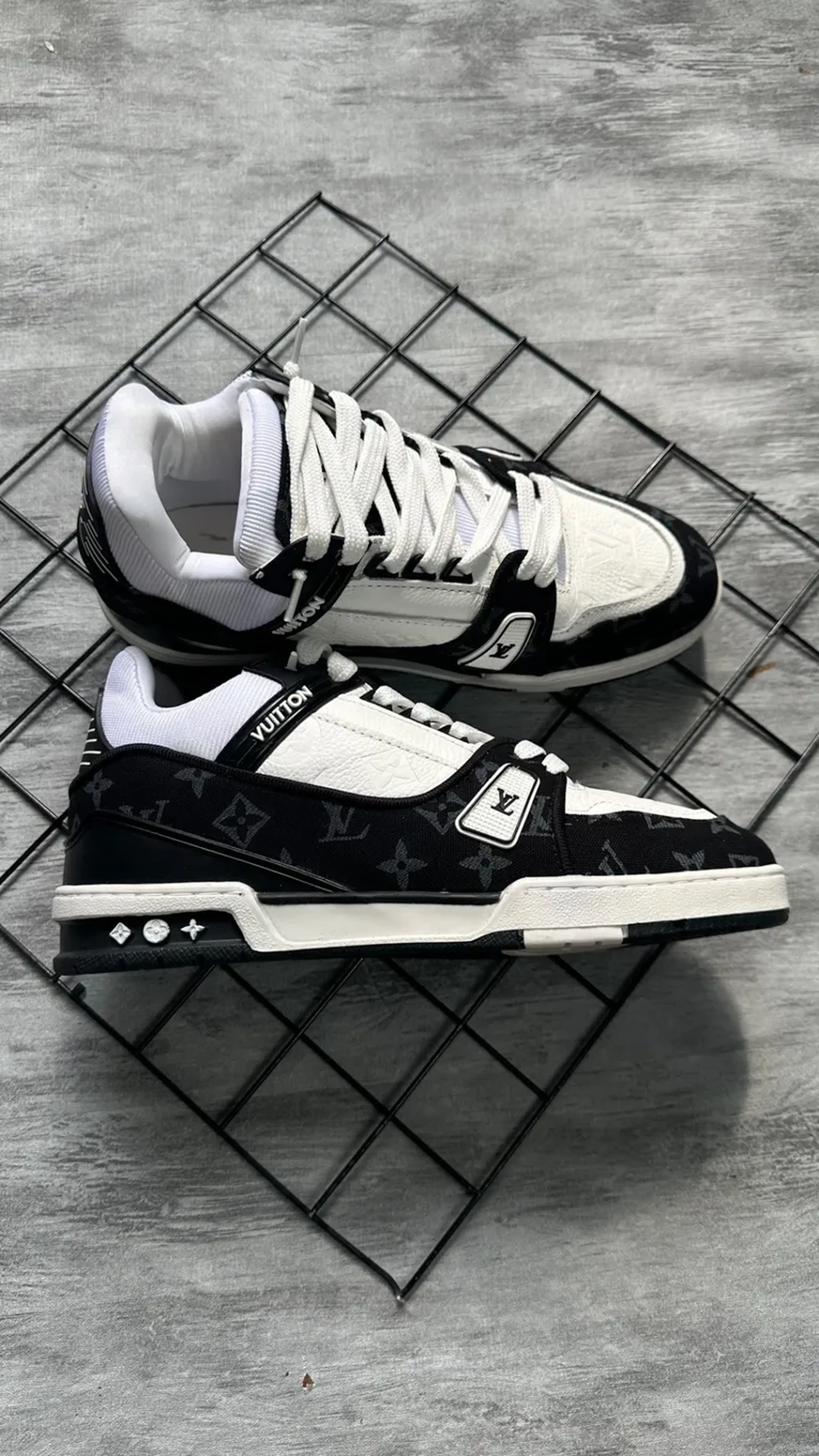 Tênis LV Trainer imagem