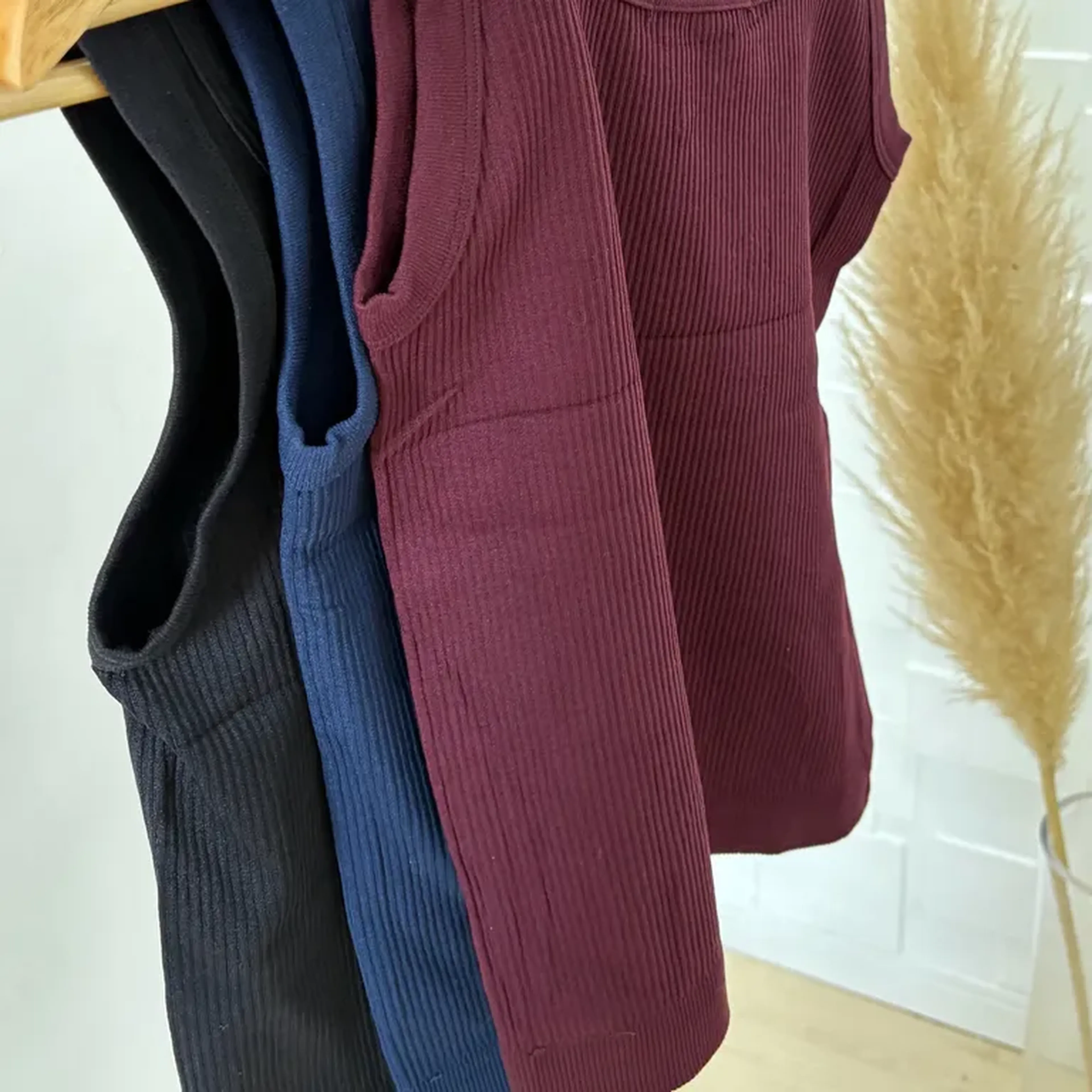 Blusa Essencial Slez Preta imagem