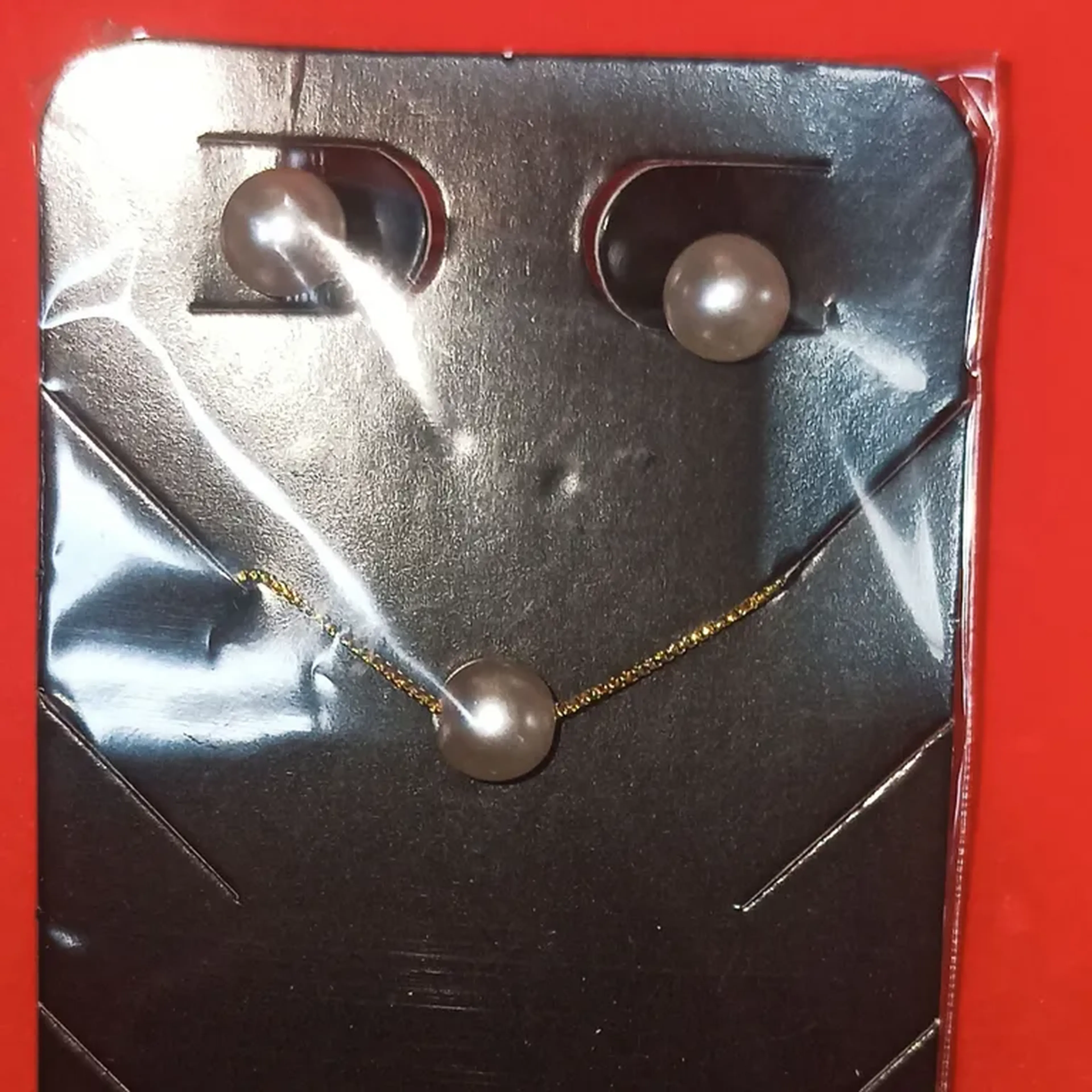 Conjunto Colar de Pérolas e Brincos imagem