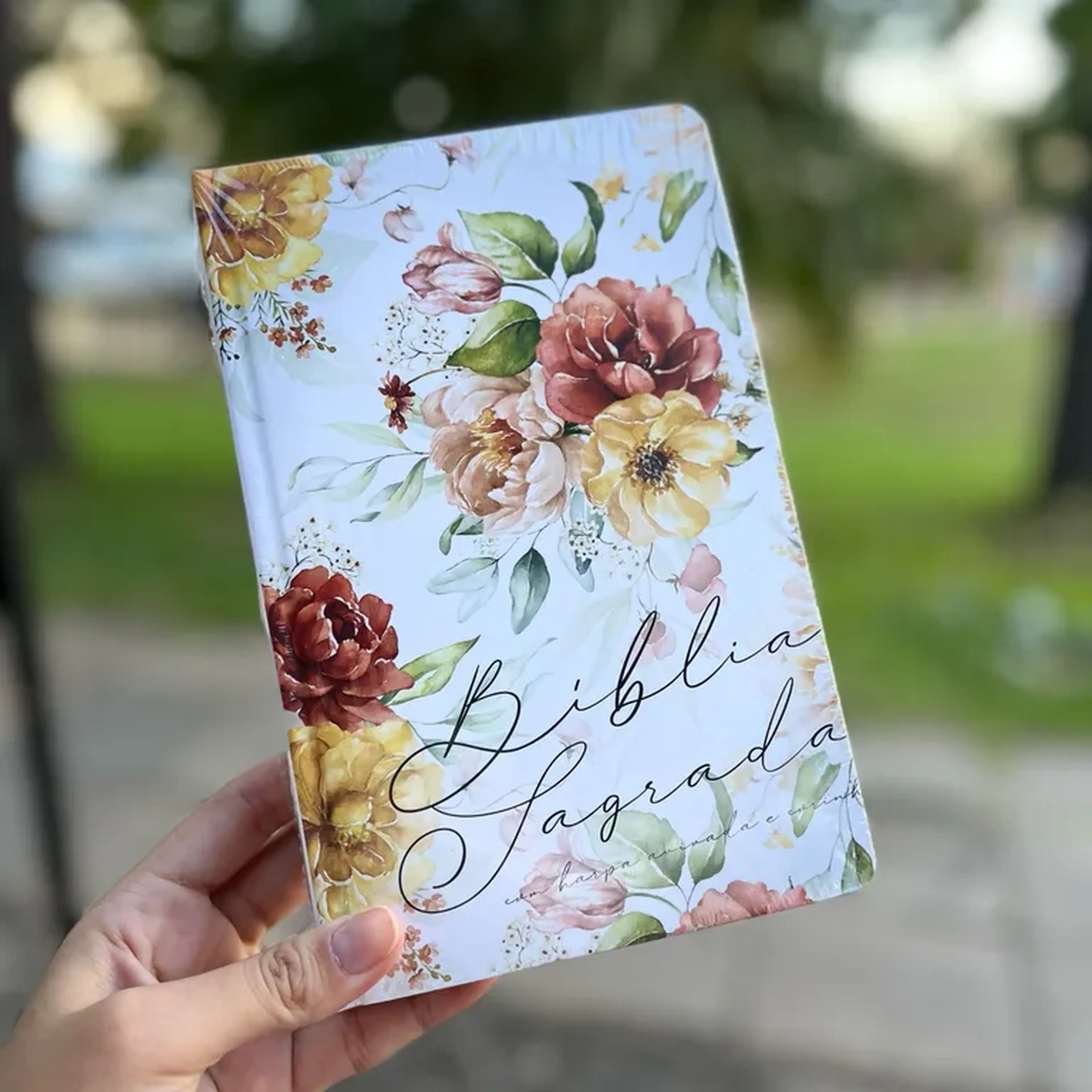 Bíblia floral com harpa avivada e corinhos imagem