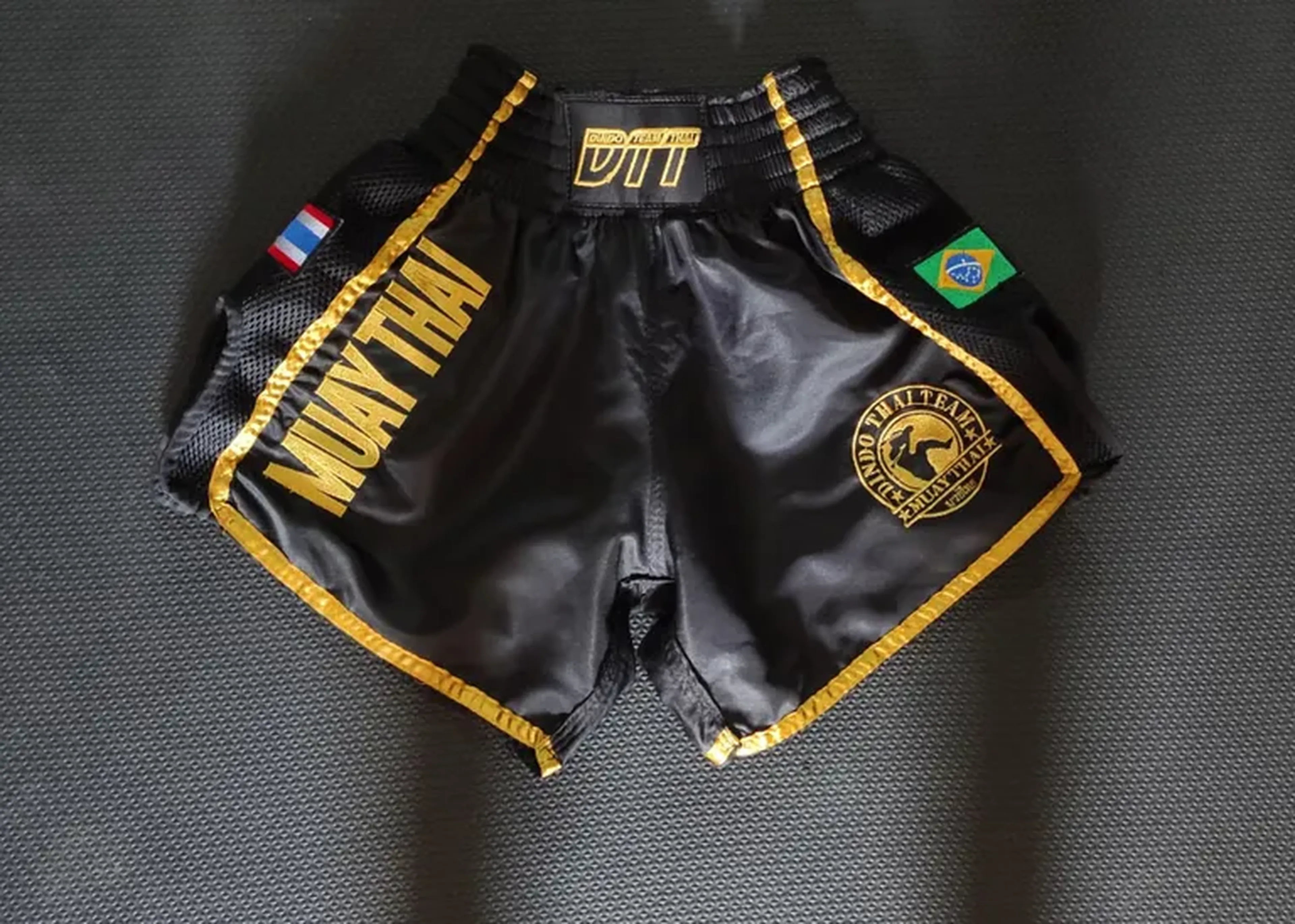 Shot DTT Preto e Dourado imagem