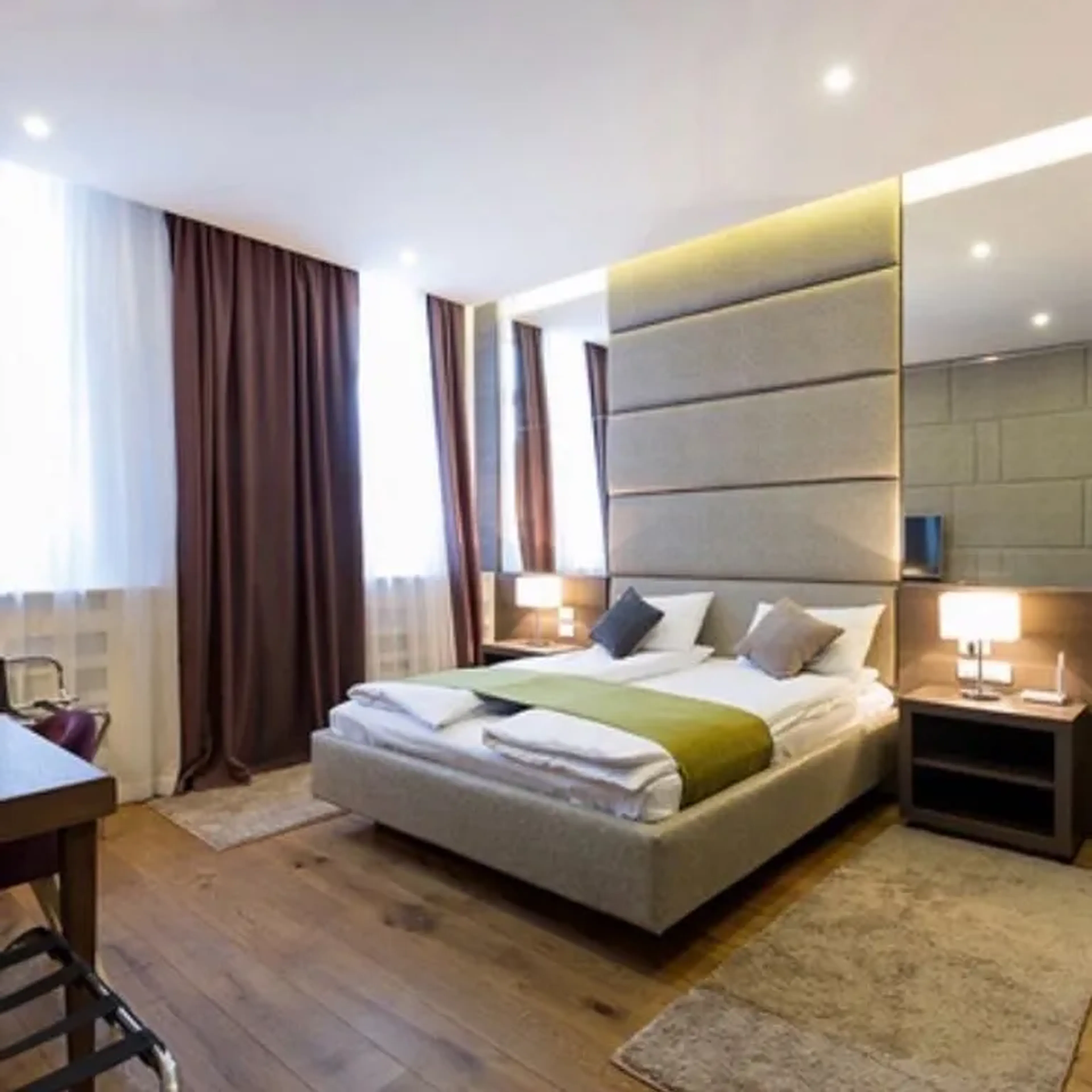 7 DIÁRIAS NO HOTEL imagem