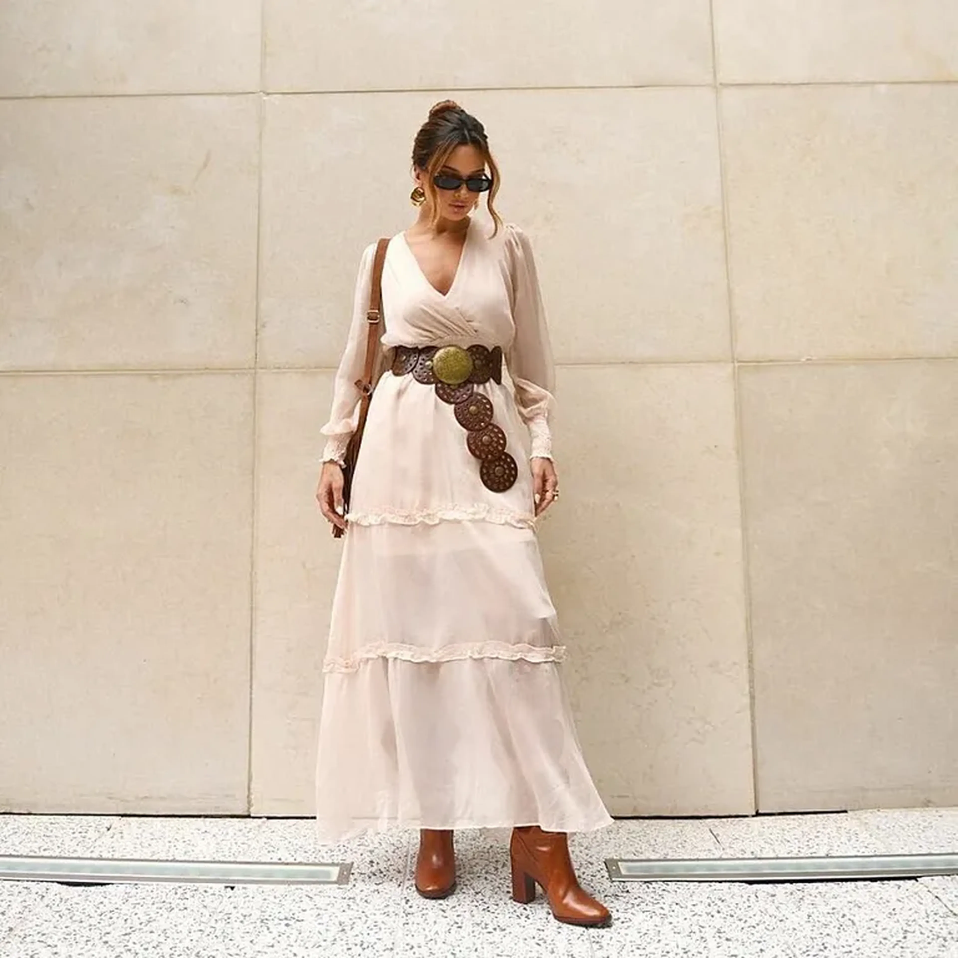 Vestido Crepe Alfaiataria- Nude imagem