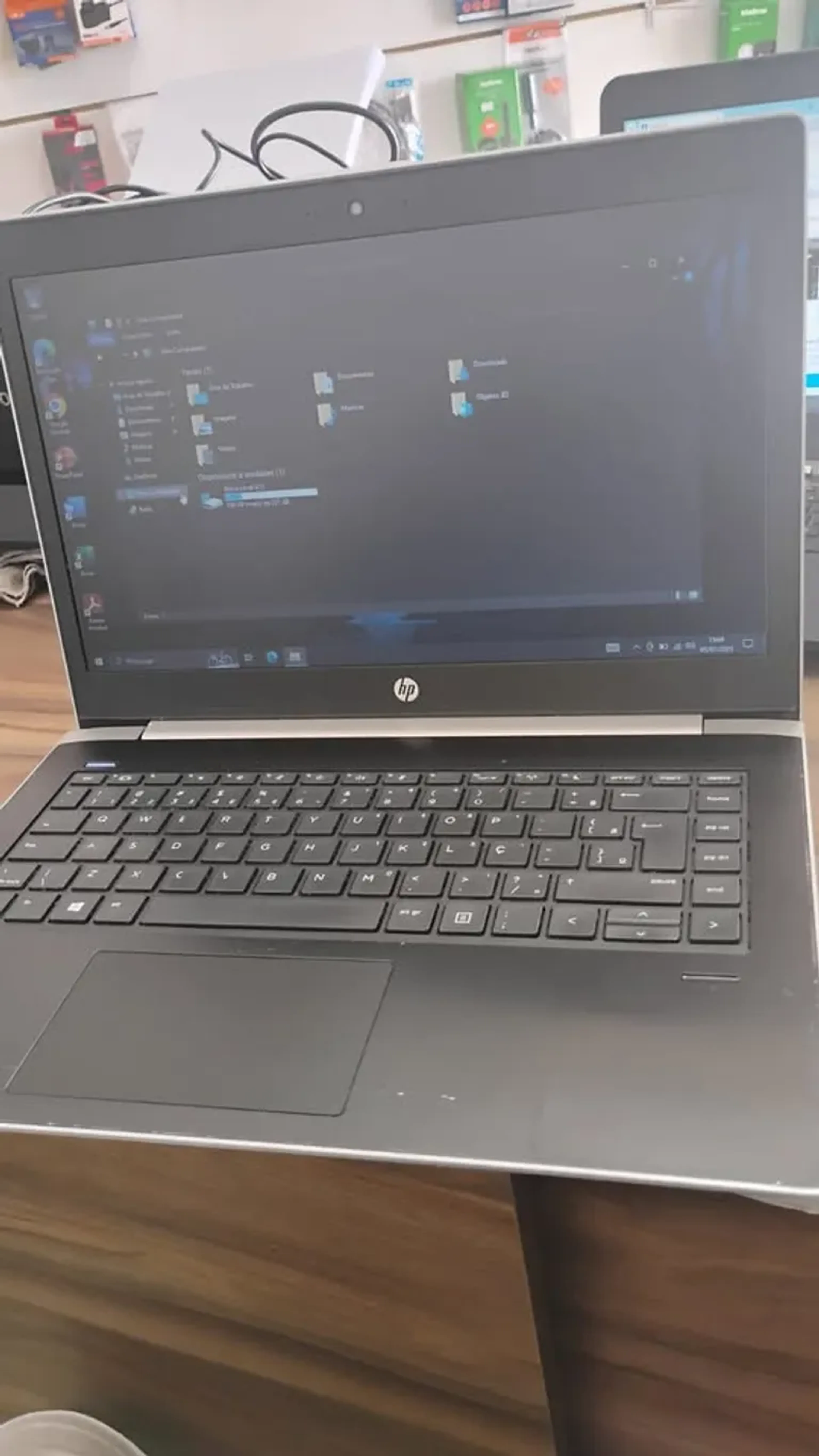 Notebook hp i5 oitava com ssd (rapido) imagem