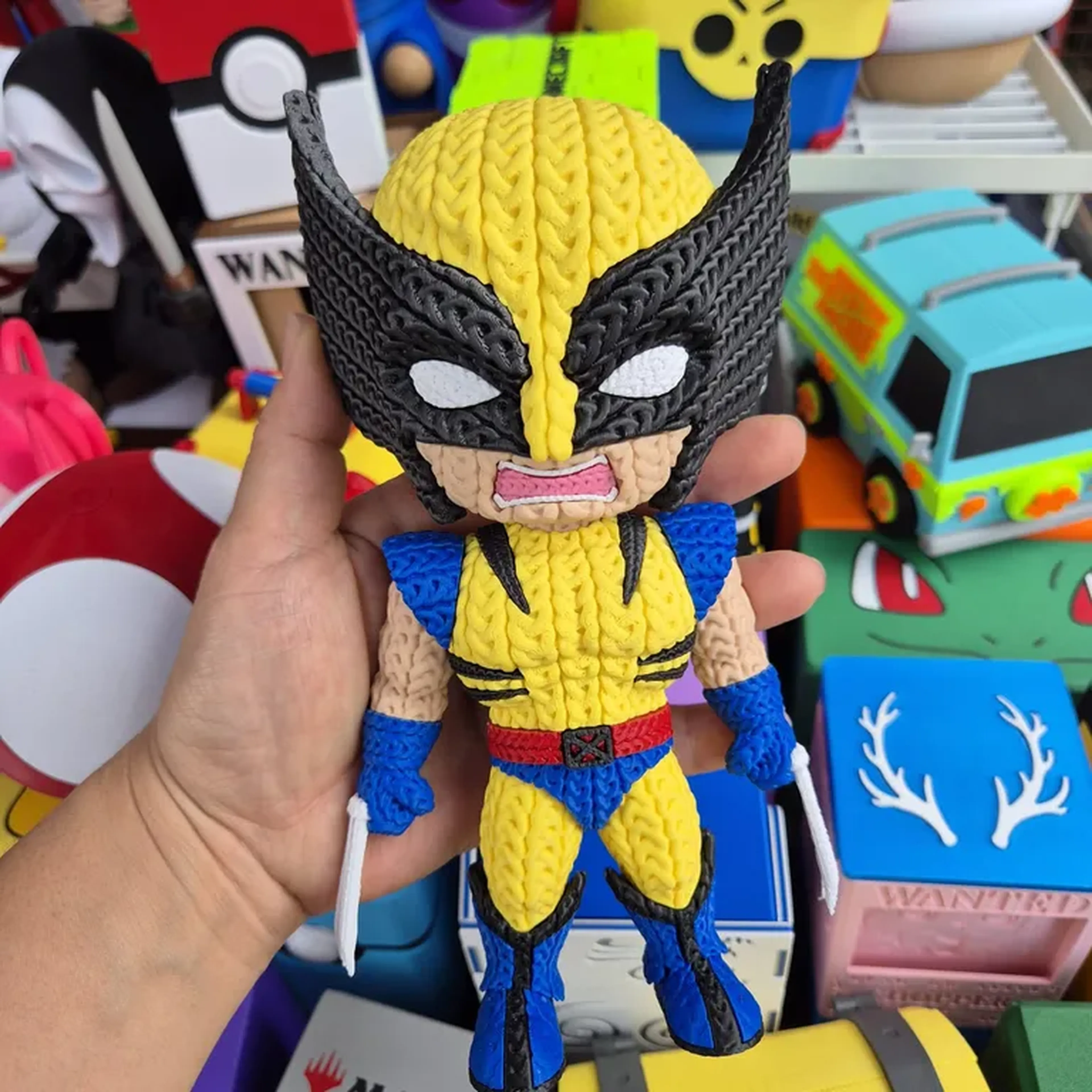 Boneco Crochê Wolverine - Brinde 1 Biscoito imagem