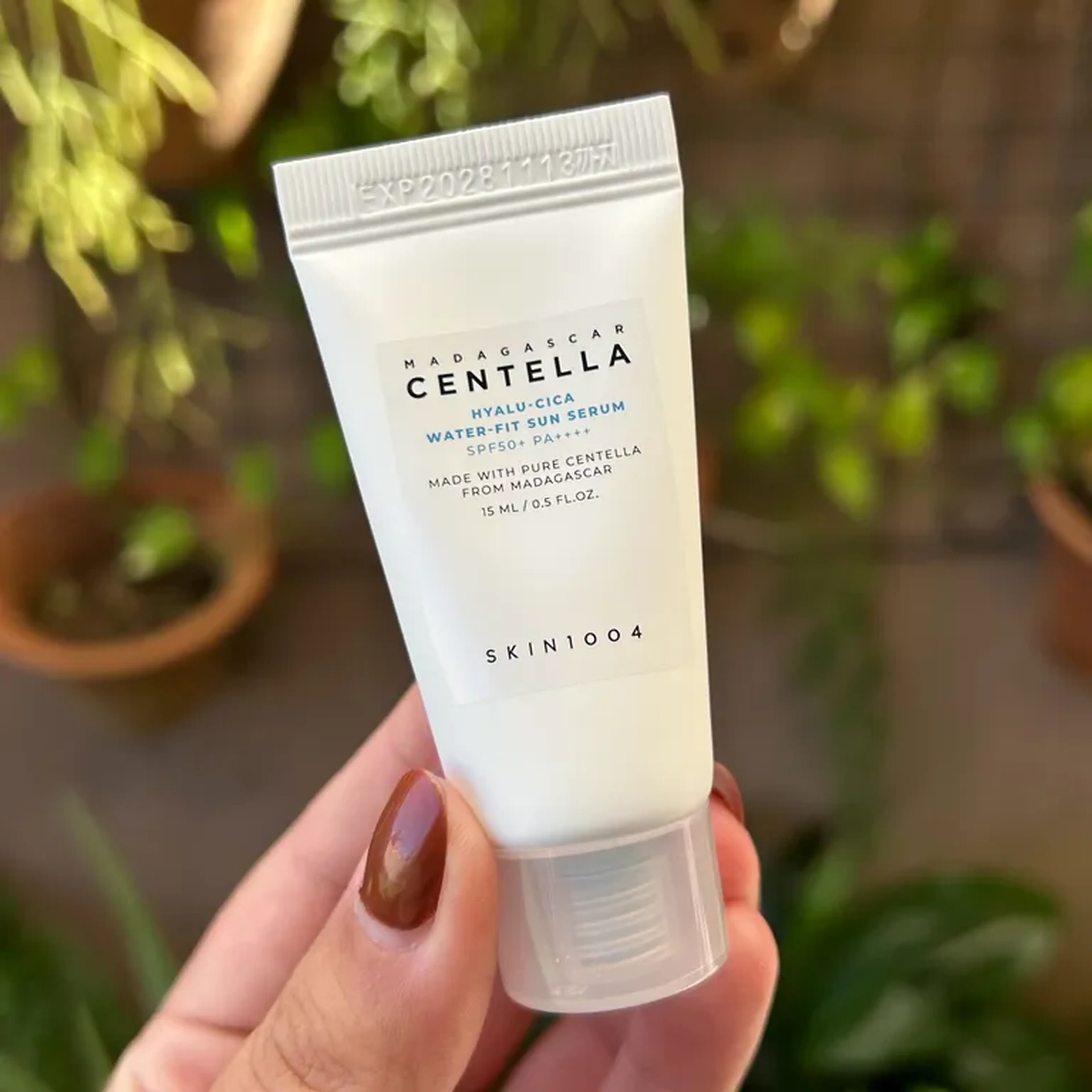 Mini Centella Hyalu-Cica Water-Fit Sun Serum SPF50+ PA++++ 15ml imagem