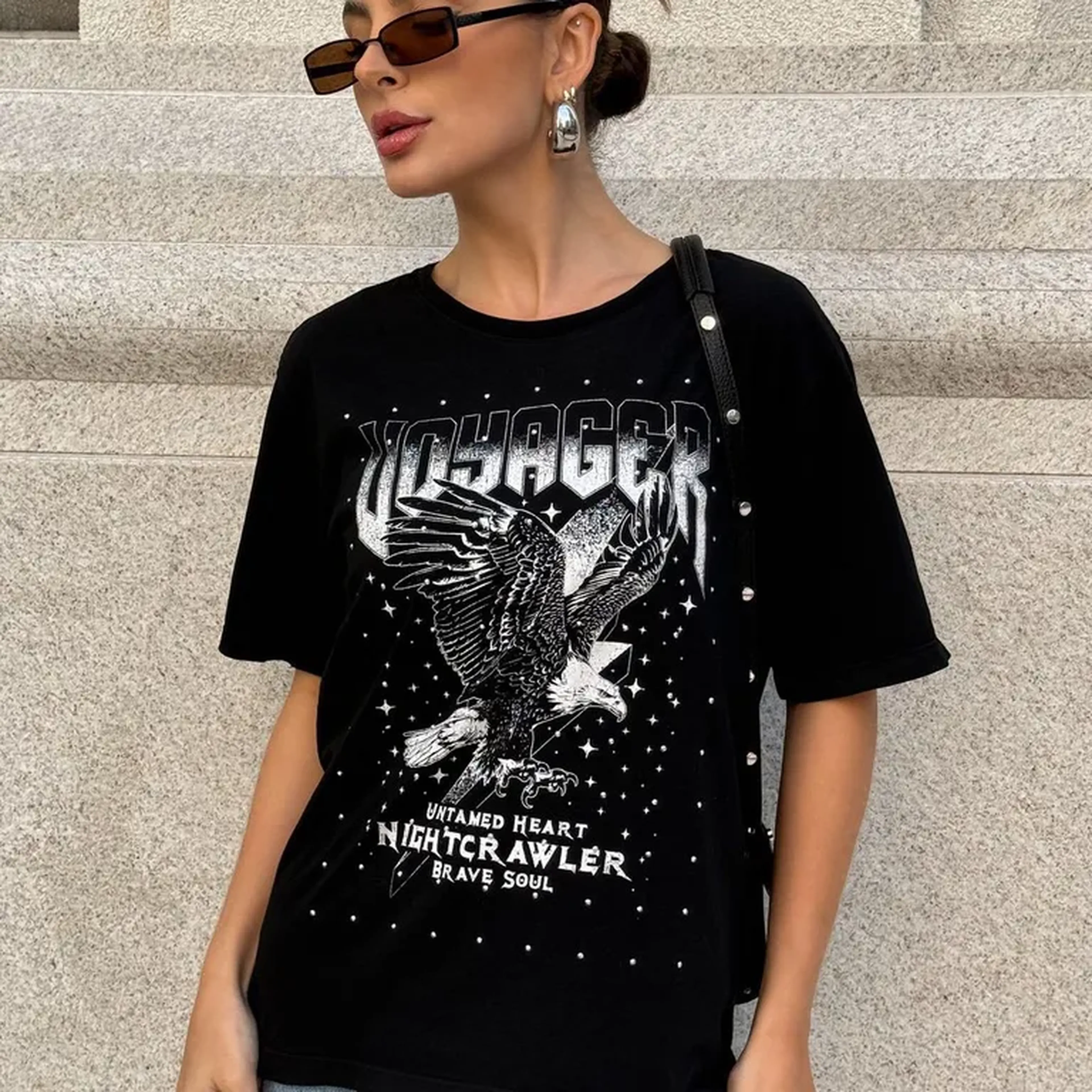 T-Shirt Estonada Águia Voyager (com metais) - Preta imagem