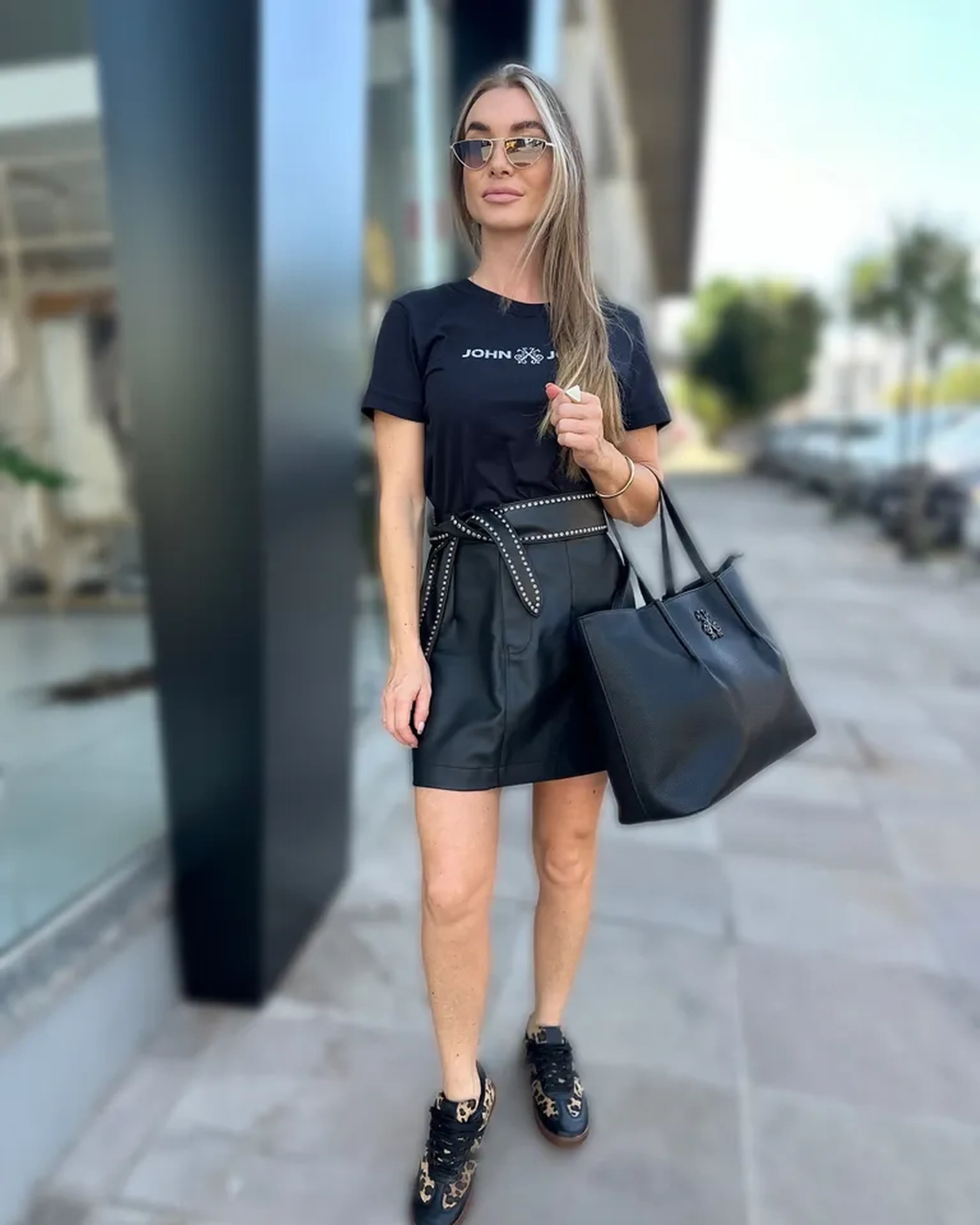 Shopping bag sharp preta imagem