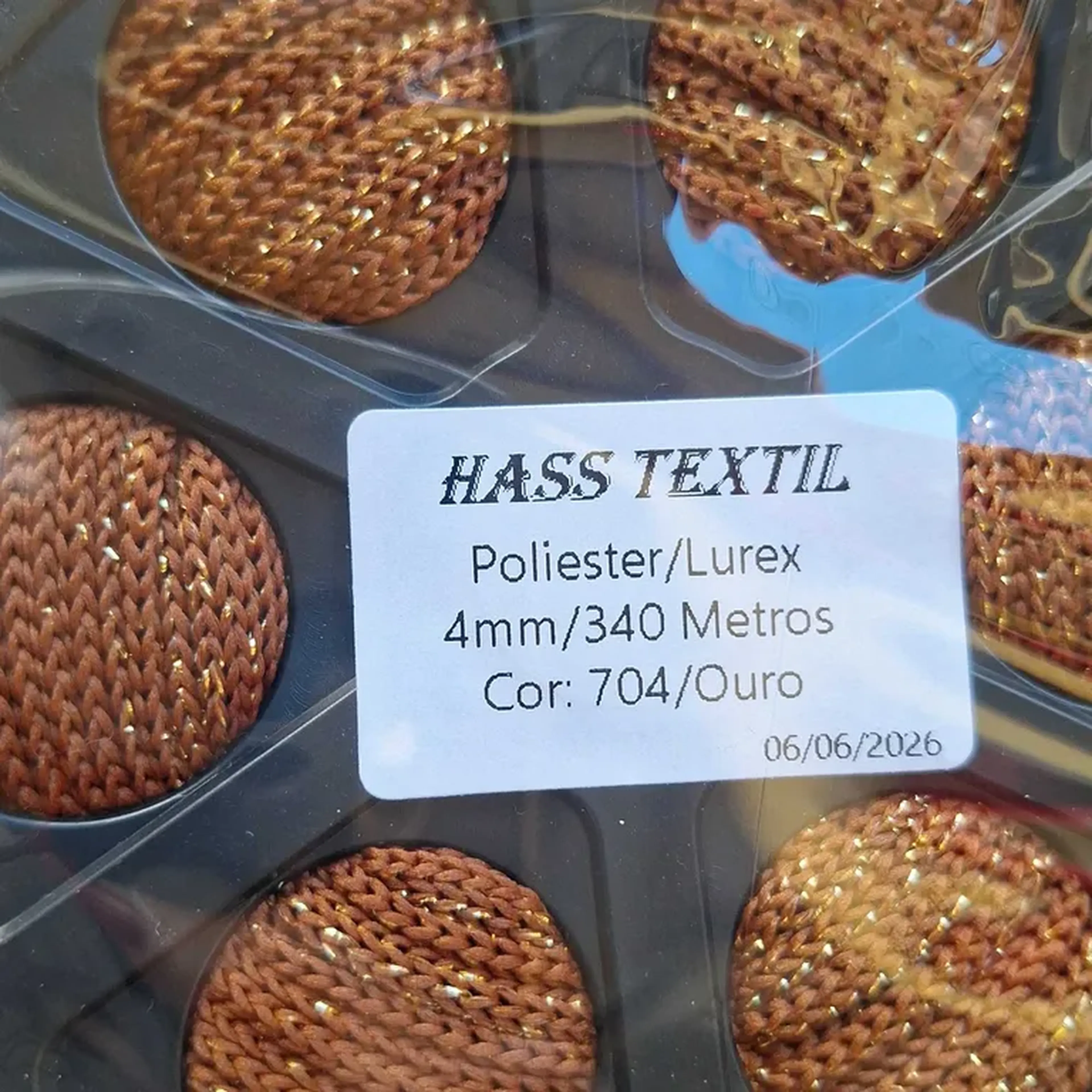 Fio Poliéster 4mm 704 com lurex Ouro imagem