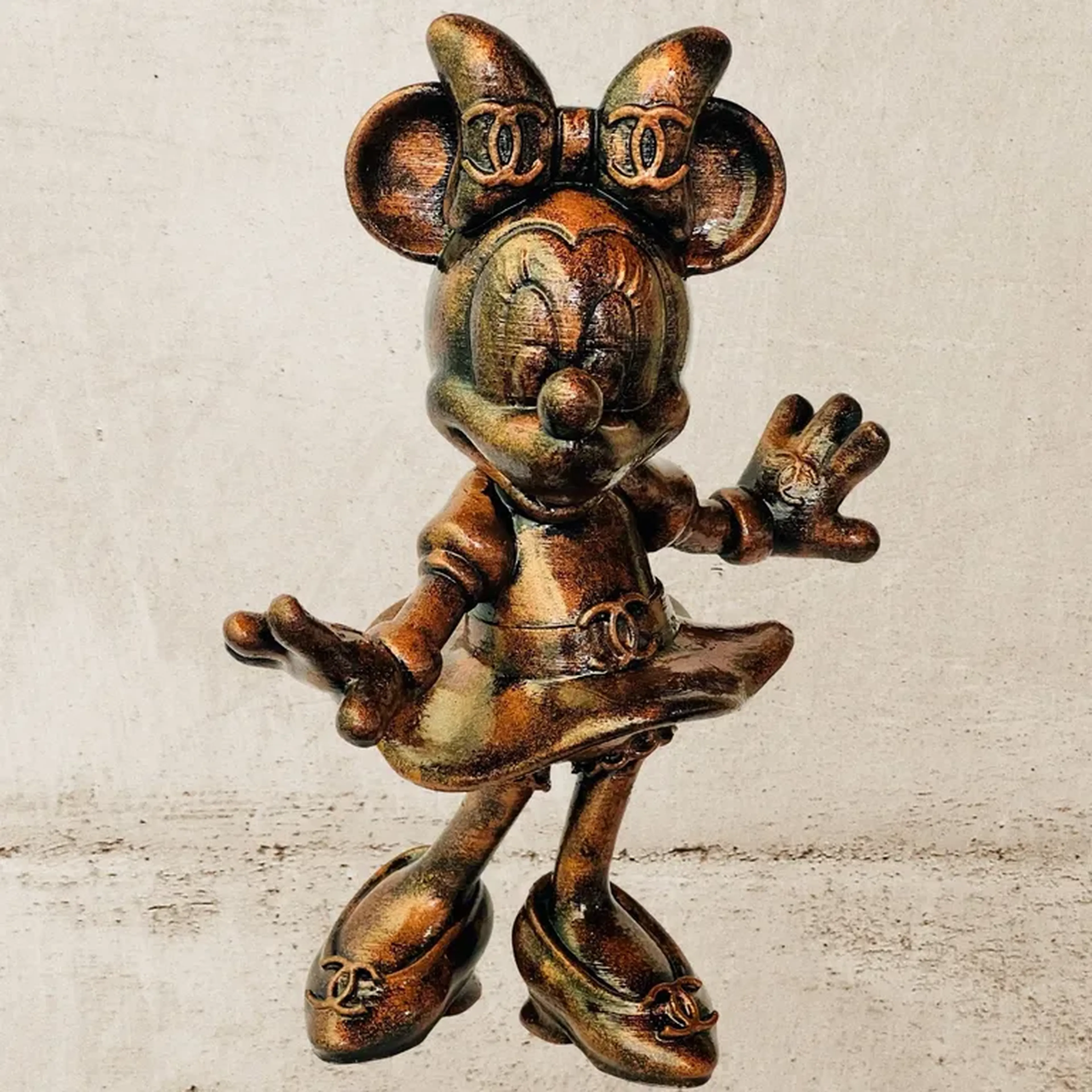 ESCULTURA MINNIE imagem