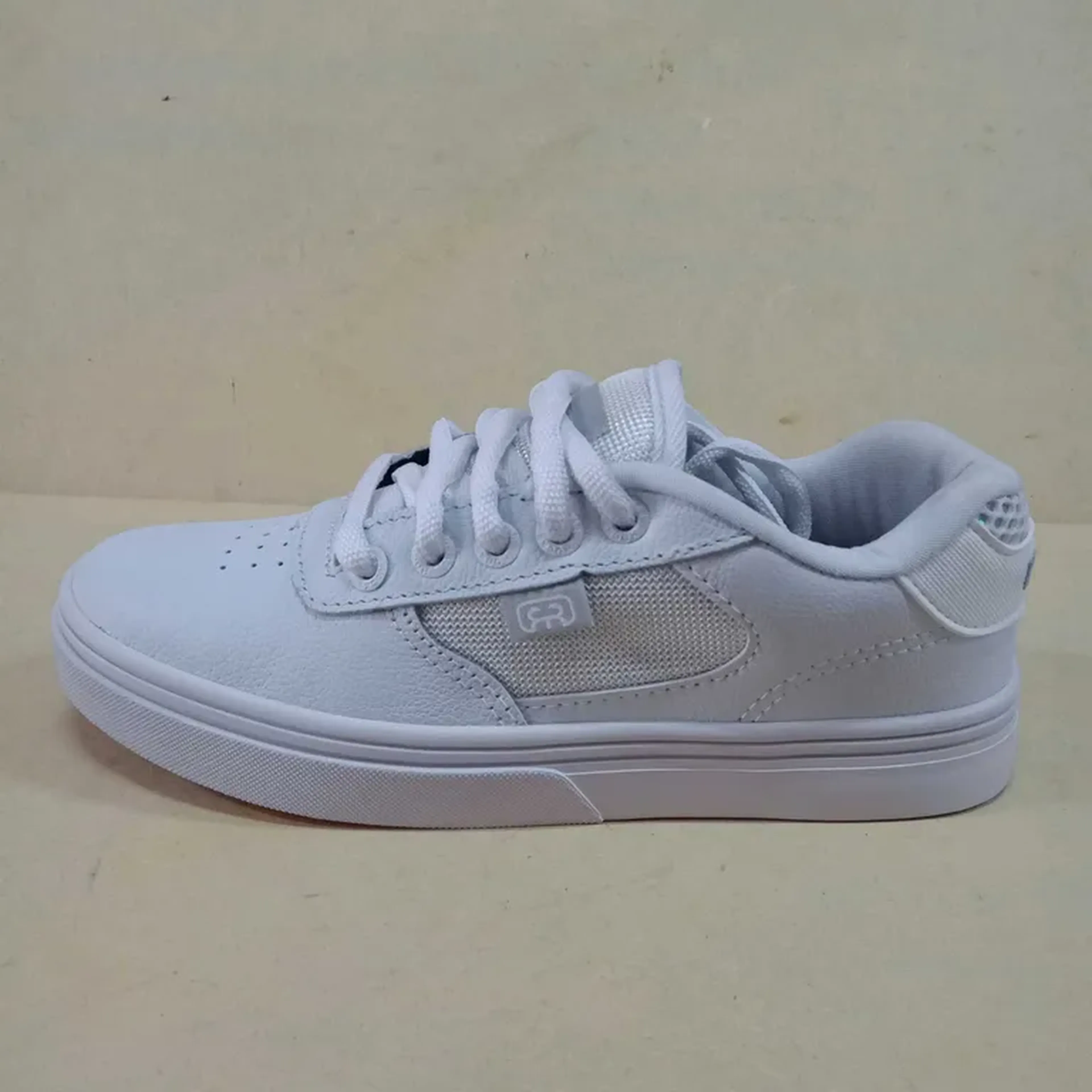 Tênis Hocks Flat Lite Branco Iris imagem