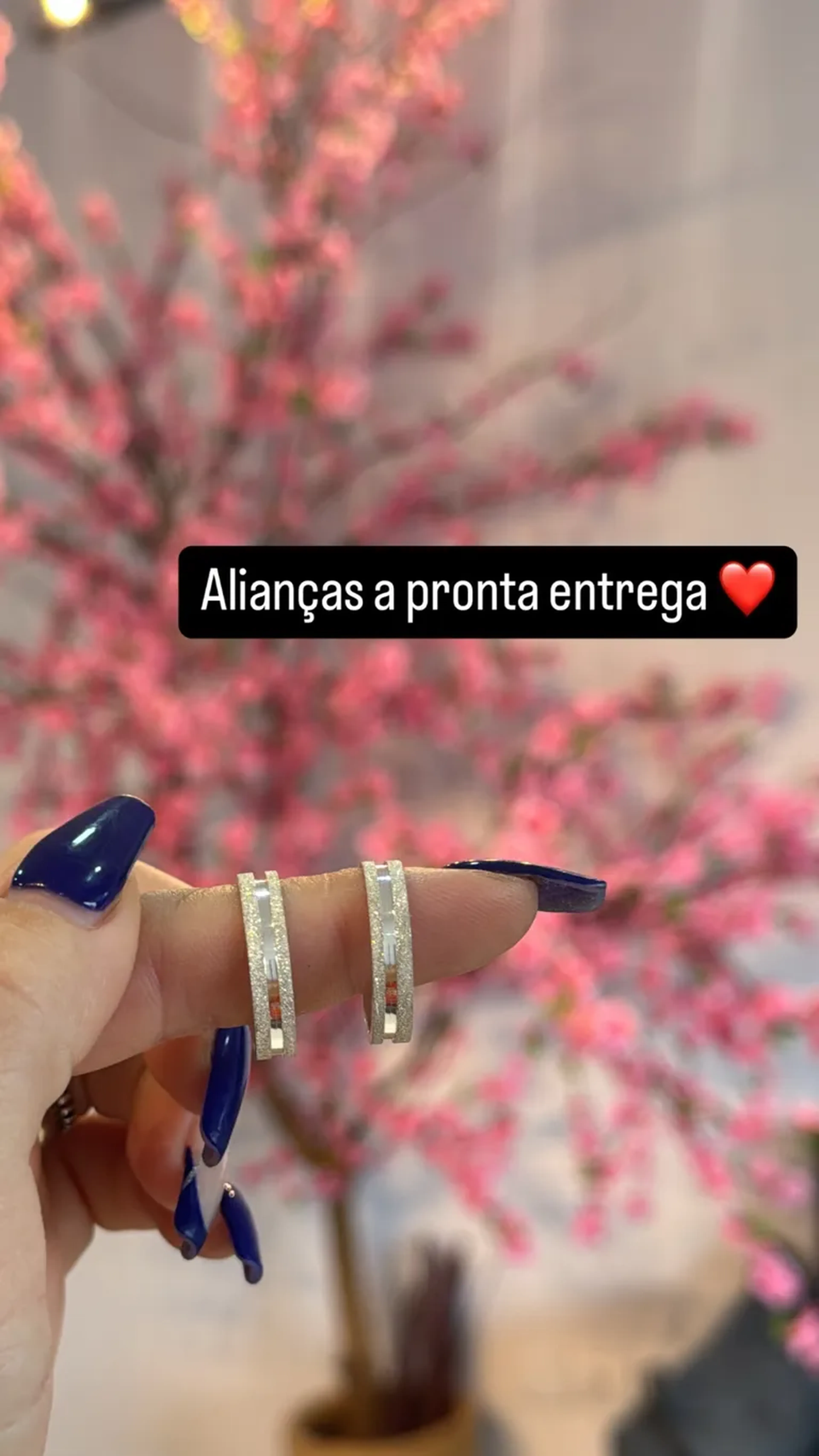 Par de alianças coração imagem