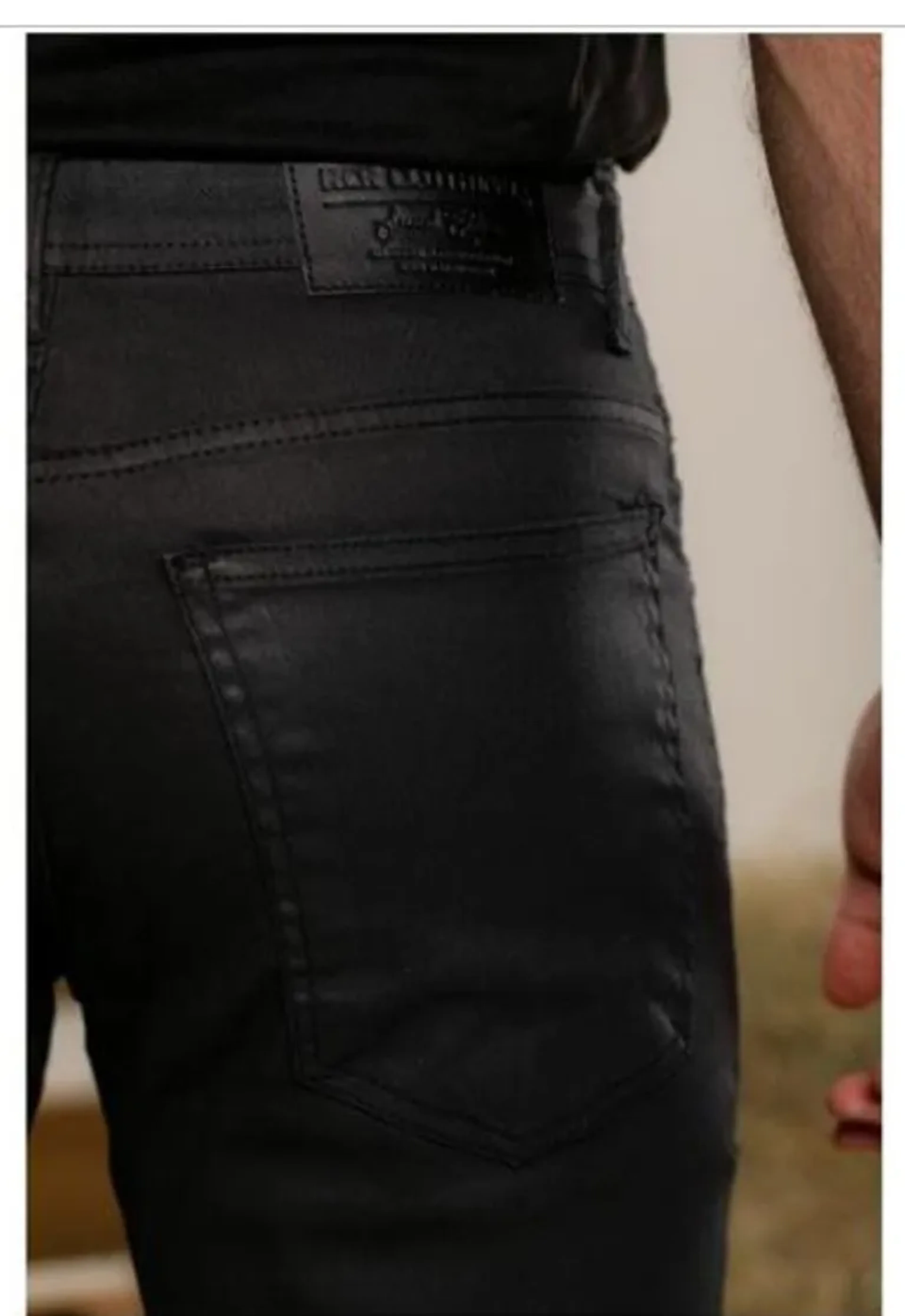 Calça Black Acetinada imagem