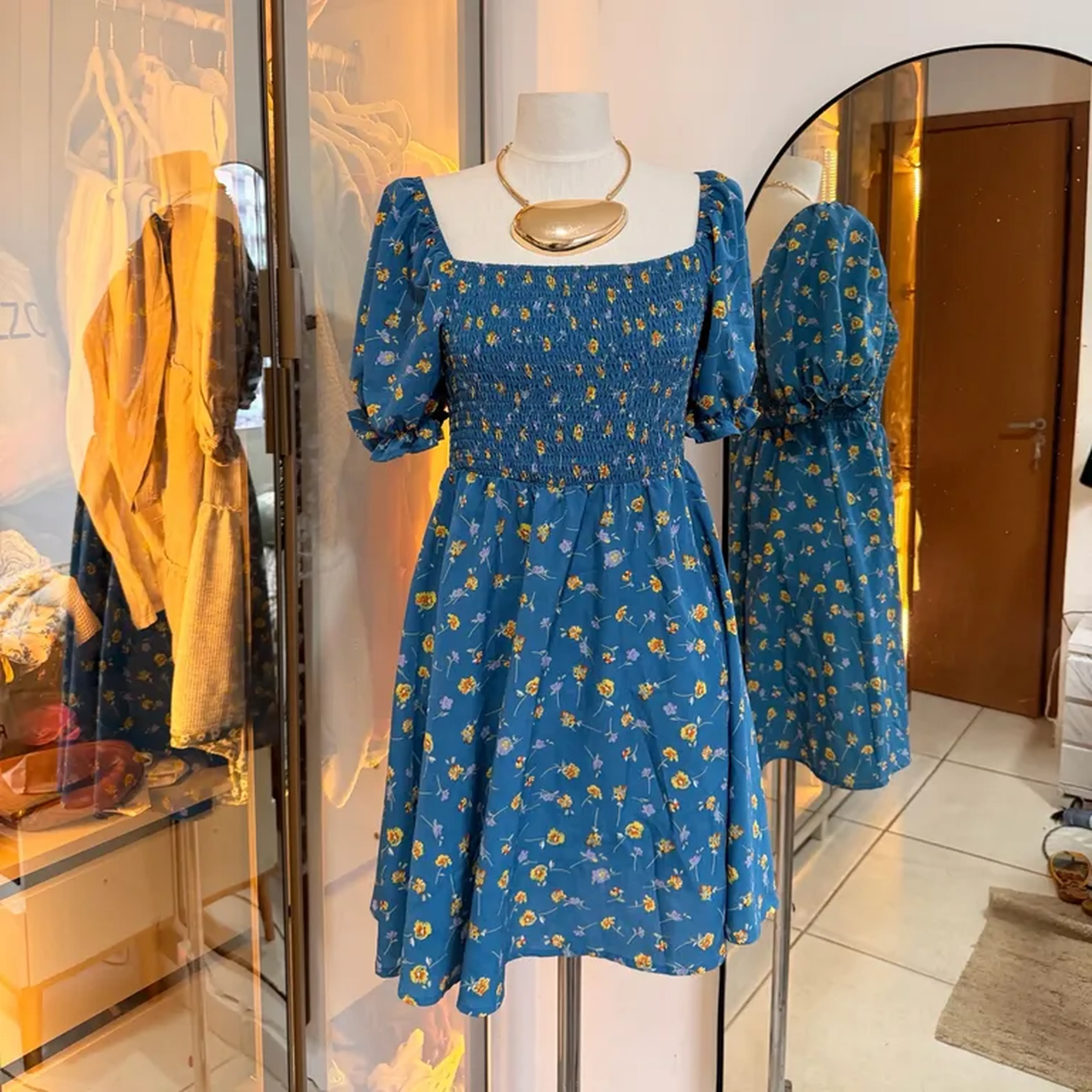 vestido lastex floral imagem