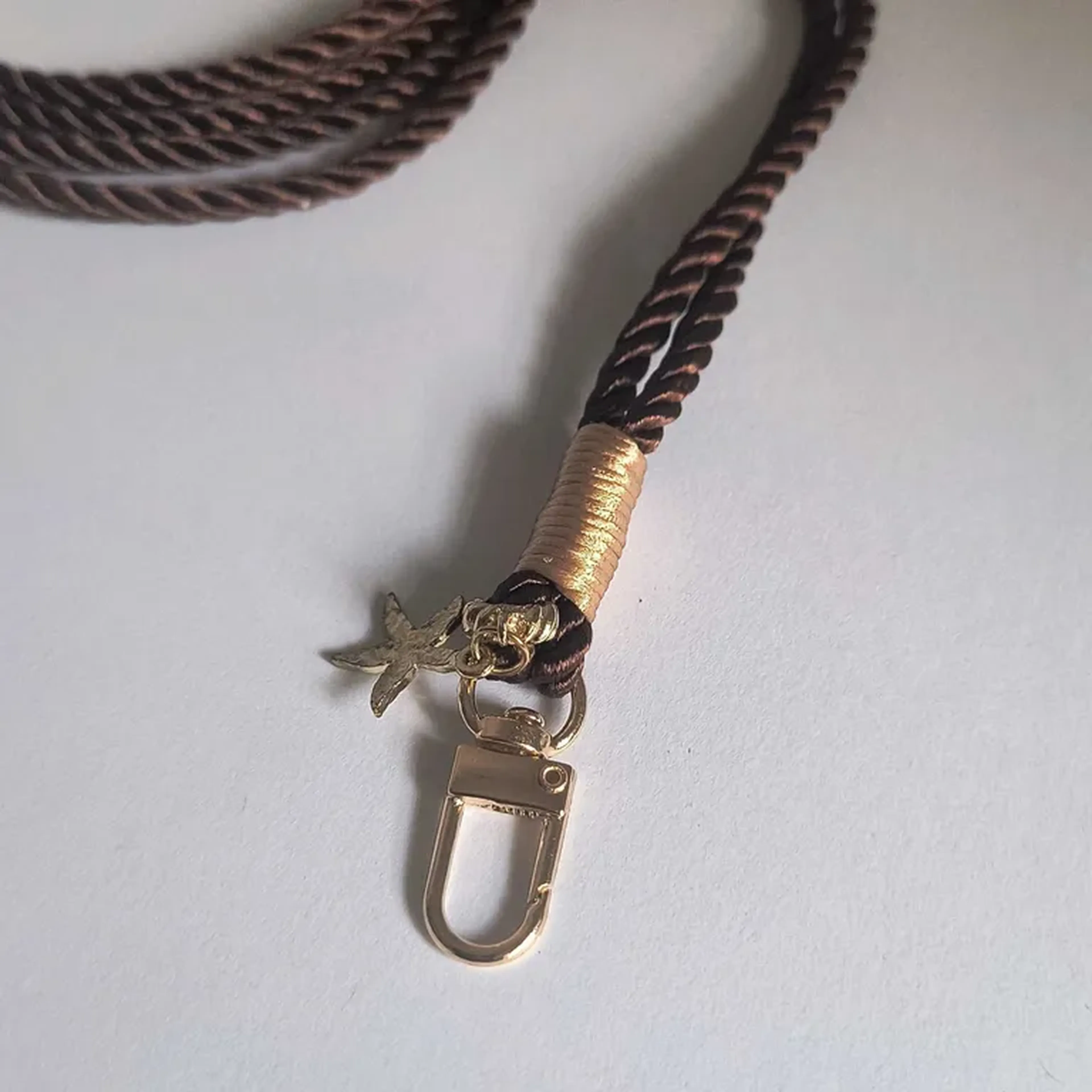 Corda para celular cordão São Francisco imagem