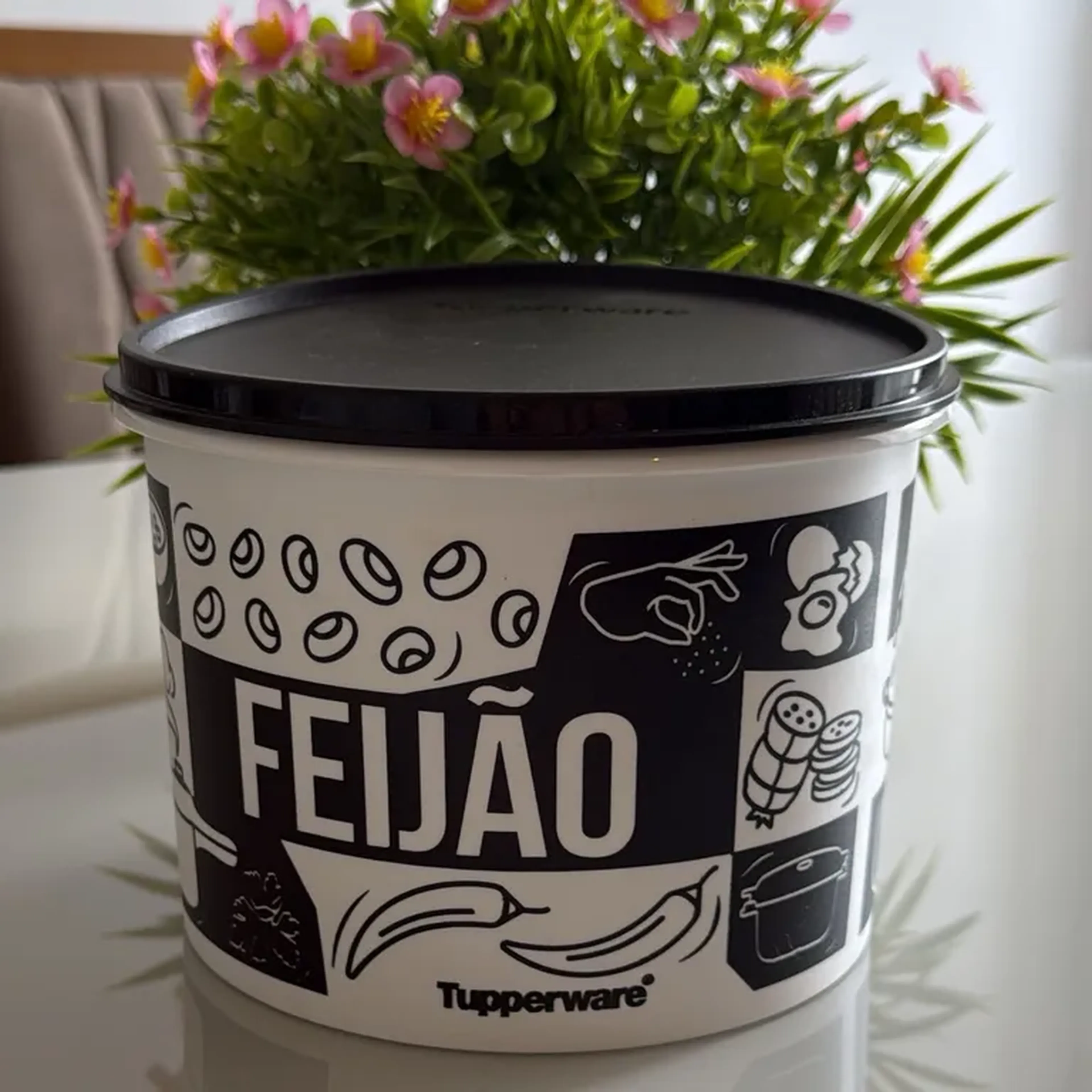Tupper caixa de feijão imagem