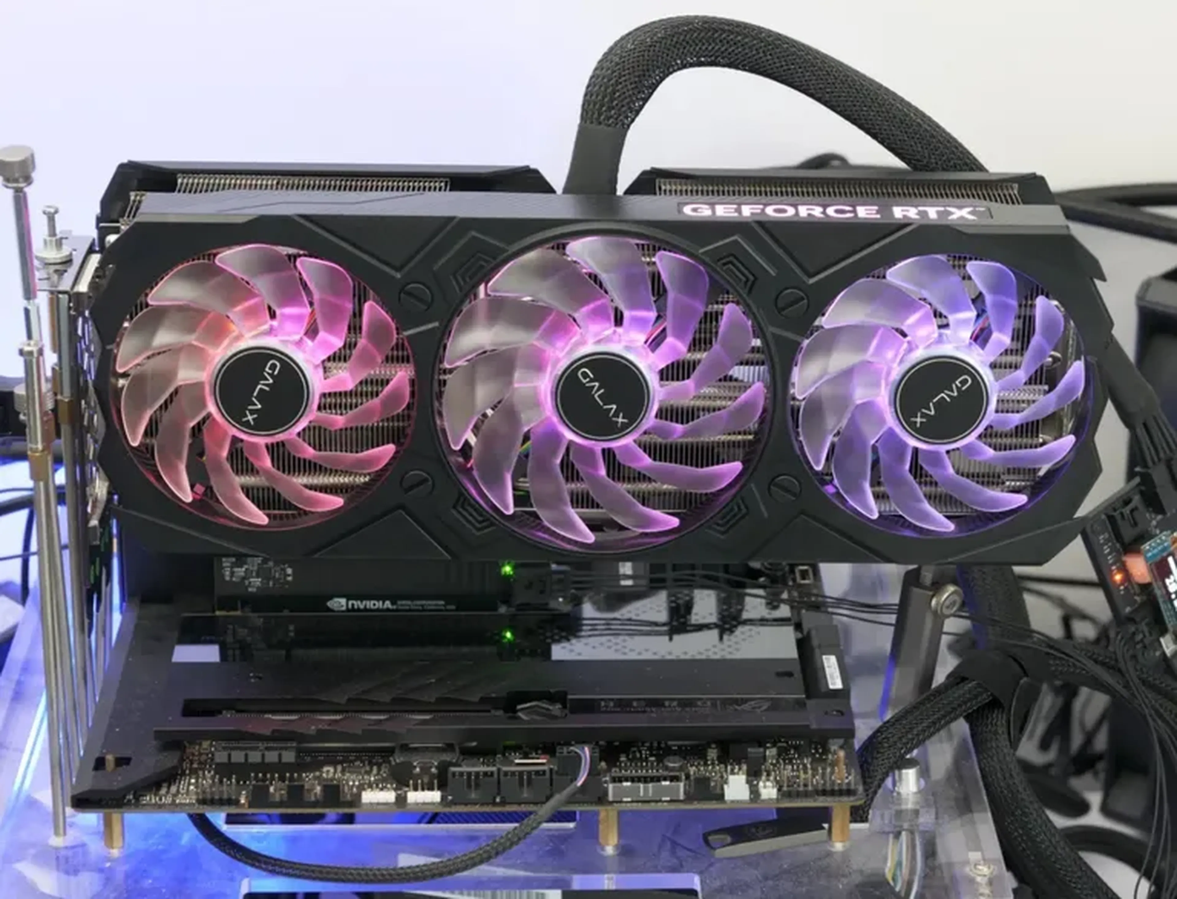 Nvidia GeForce RTX 4070 Ti Super 16GB Galax EX Gamer RGB imagem
