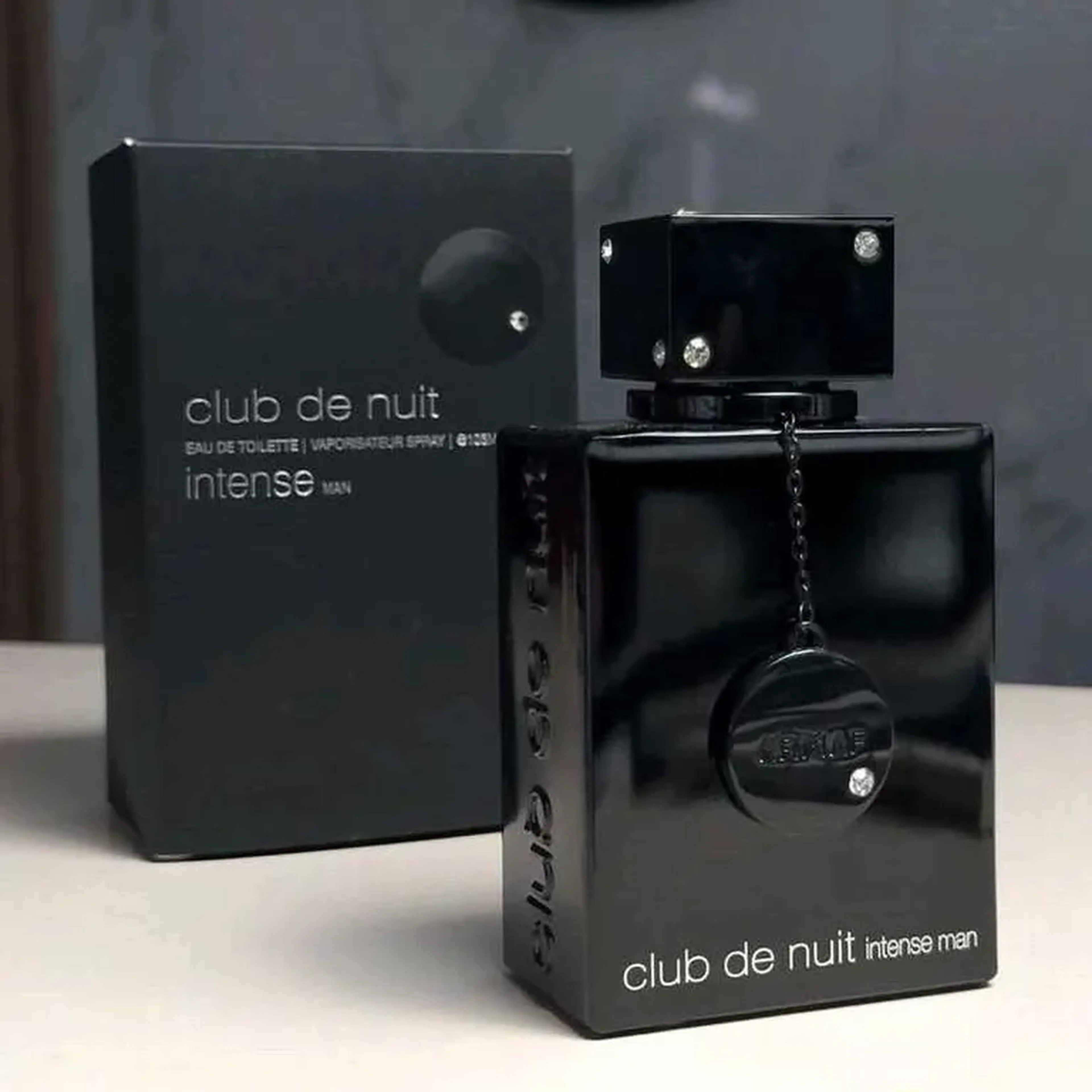 Club de Nuit Man imagem