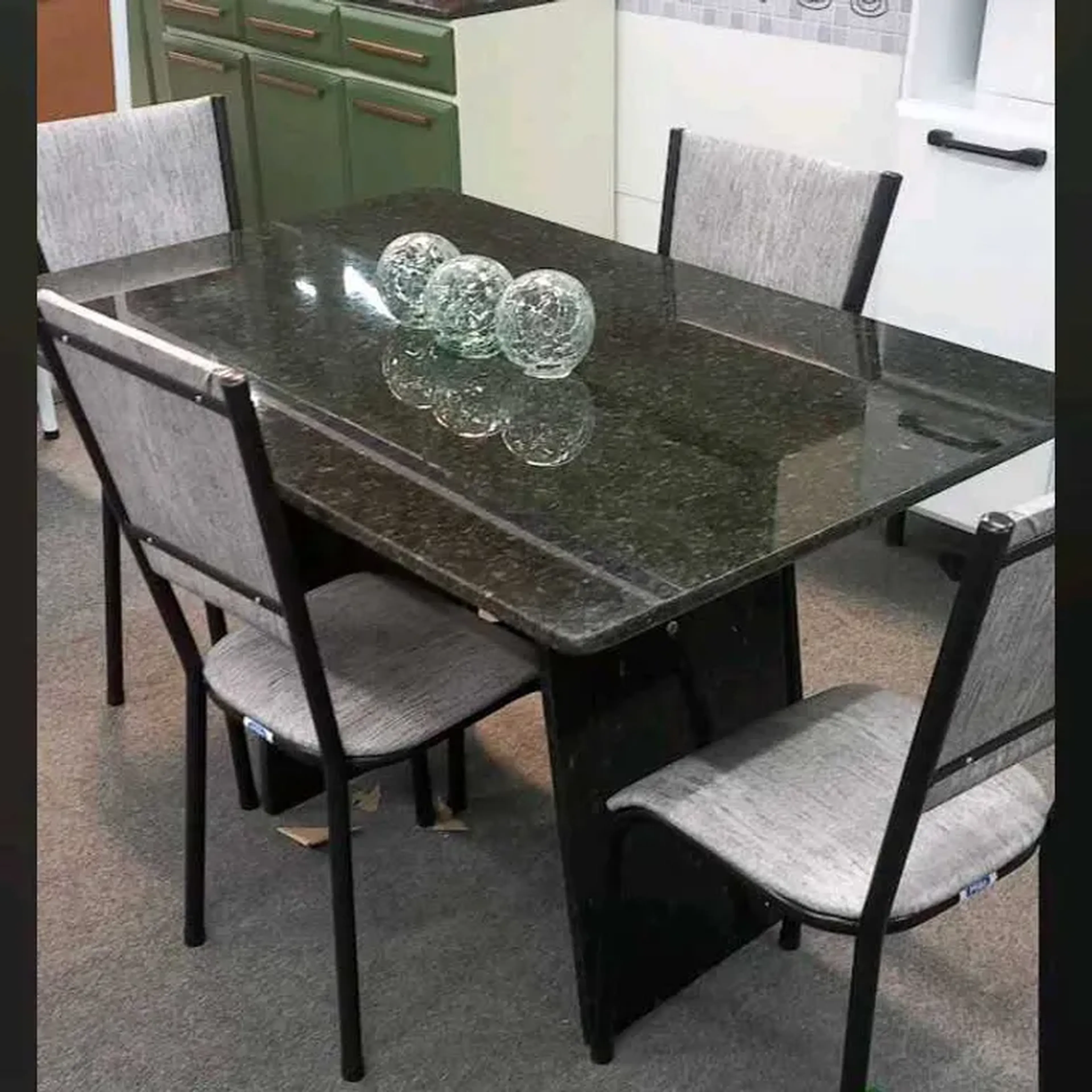 MESA MILA 4 CADEIRAS imagem