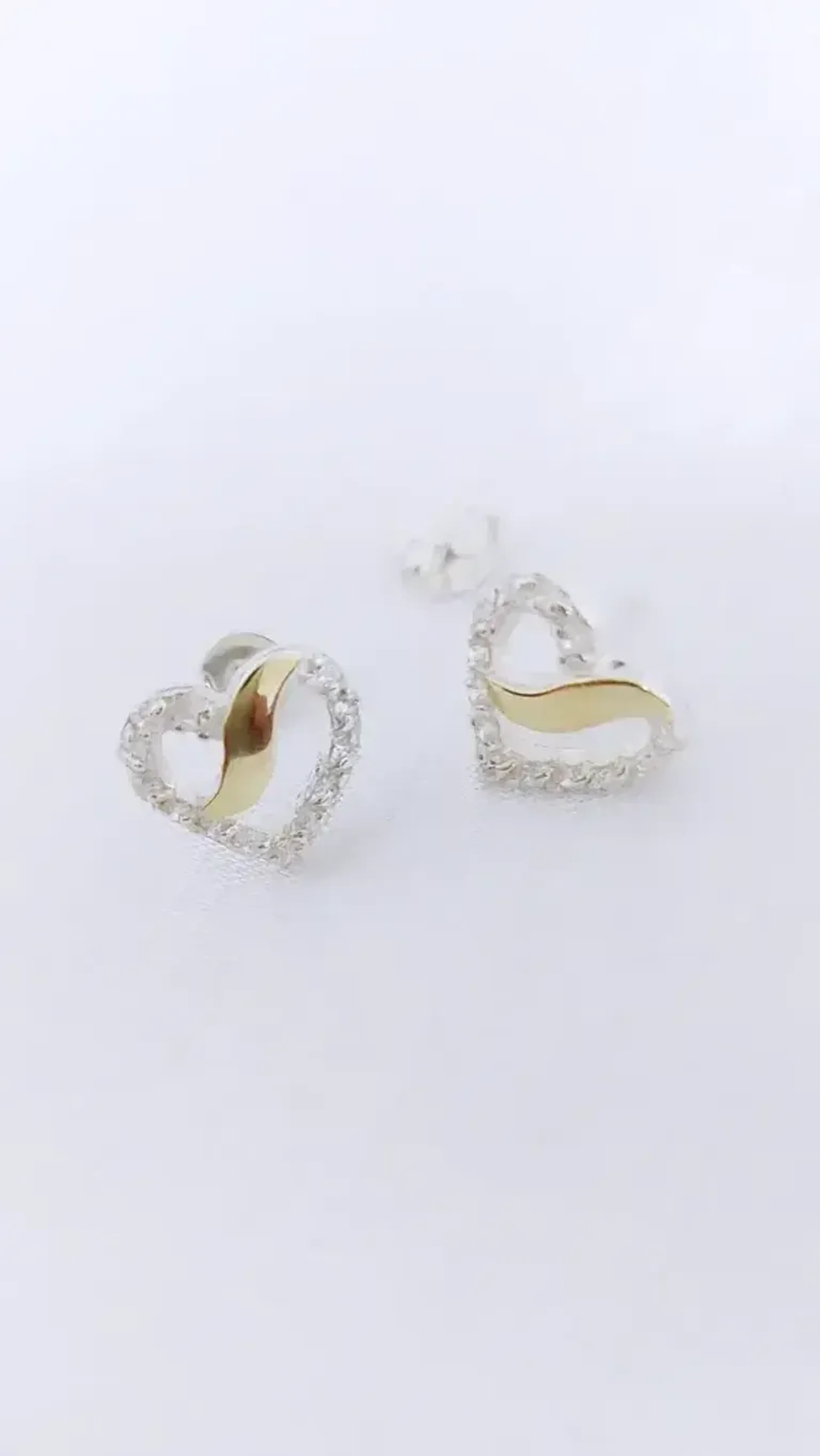 Brinco Coração Prata 925 com Filete de Ouro 14k imagem