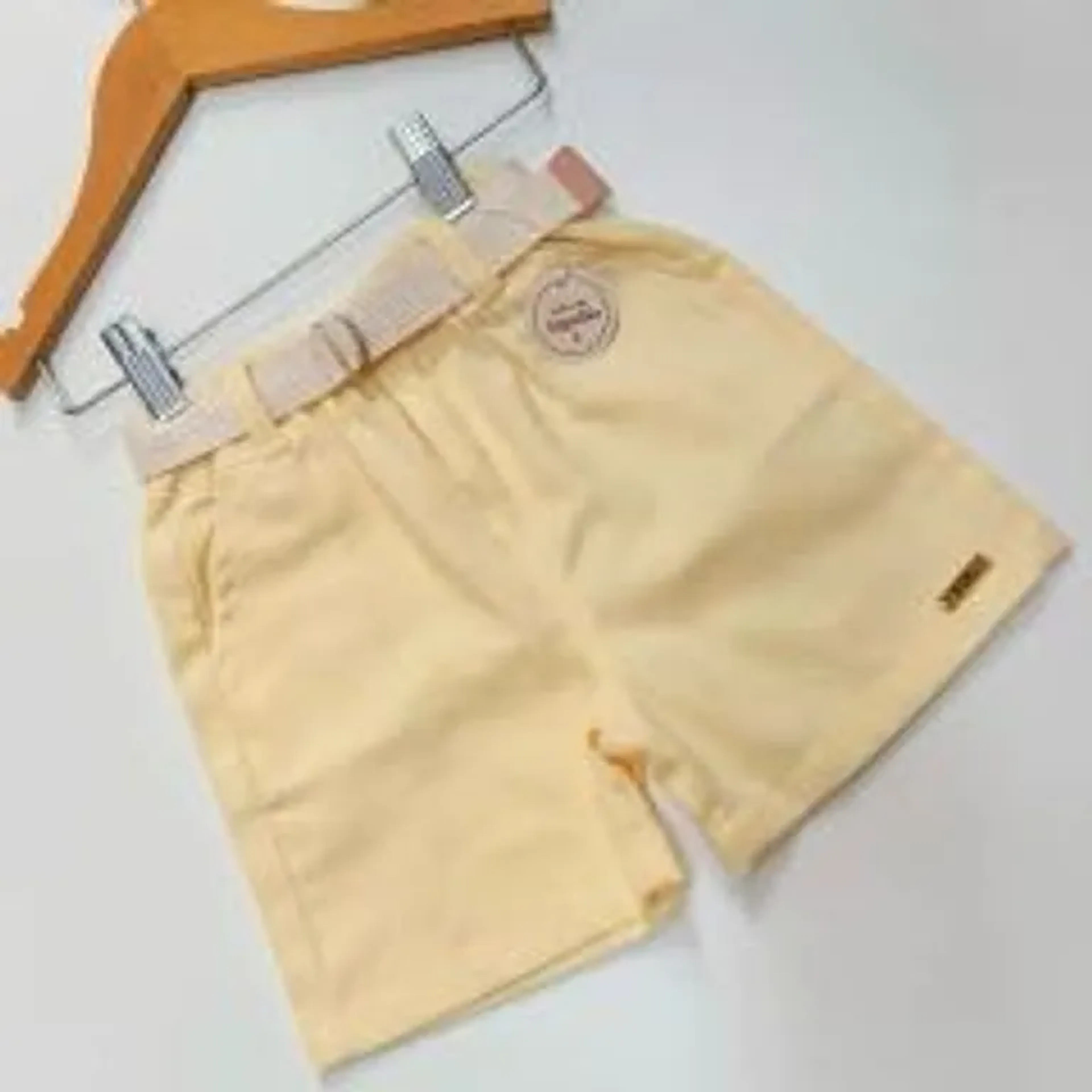 Bermuda Theo- amarelo bebê imagem