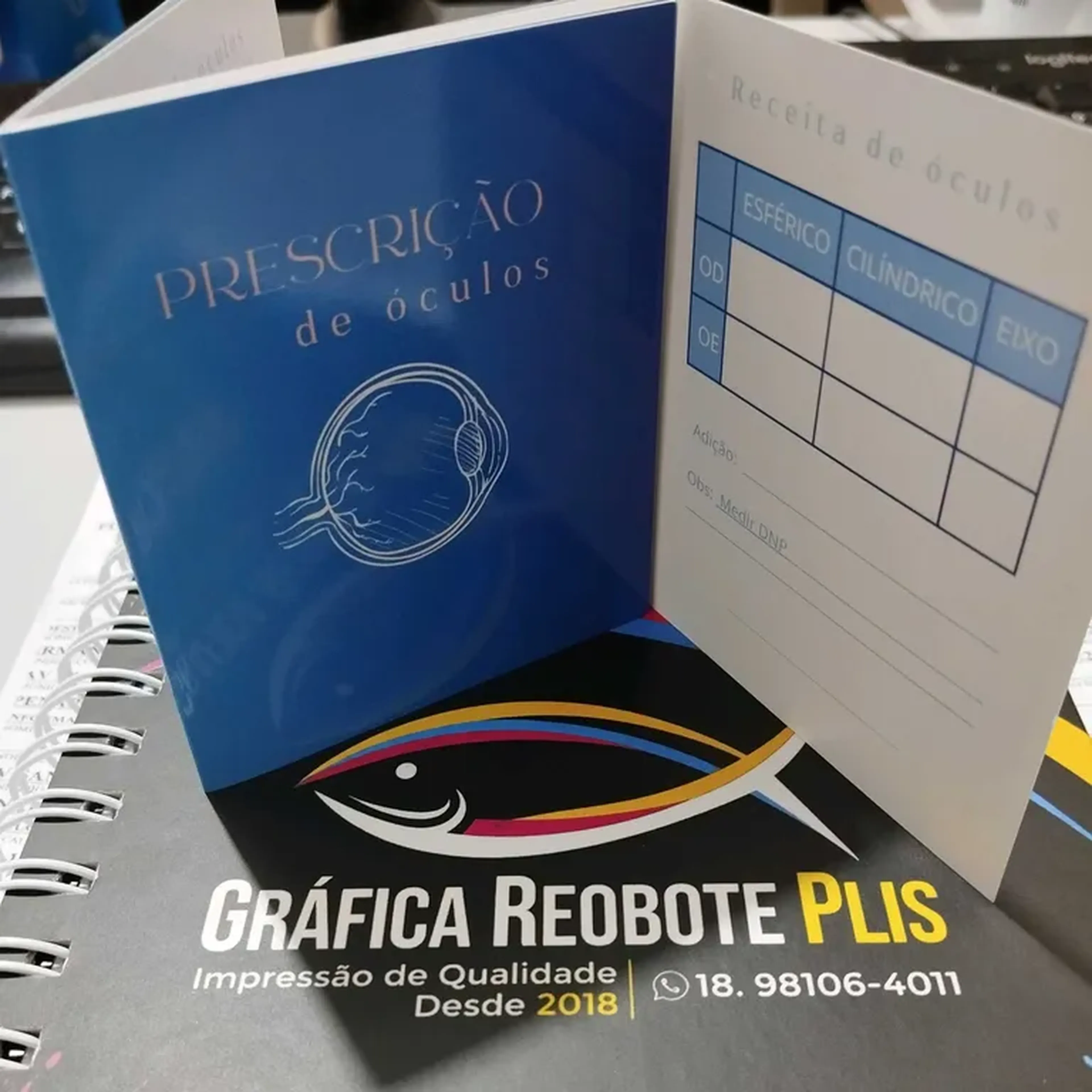 Prescrição de óculos tamanho 8 x 14 em couchê 250g imagem