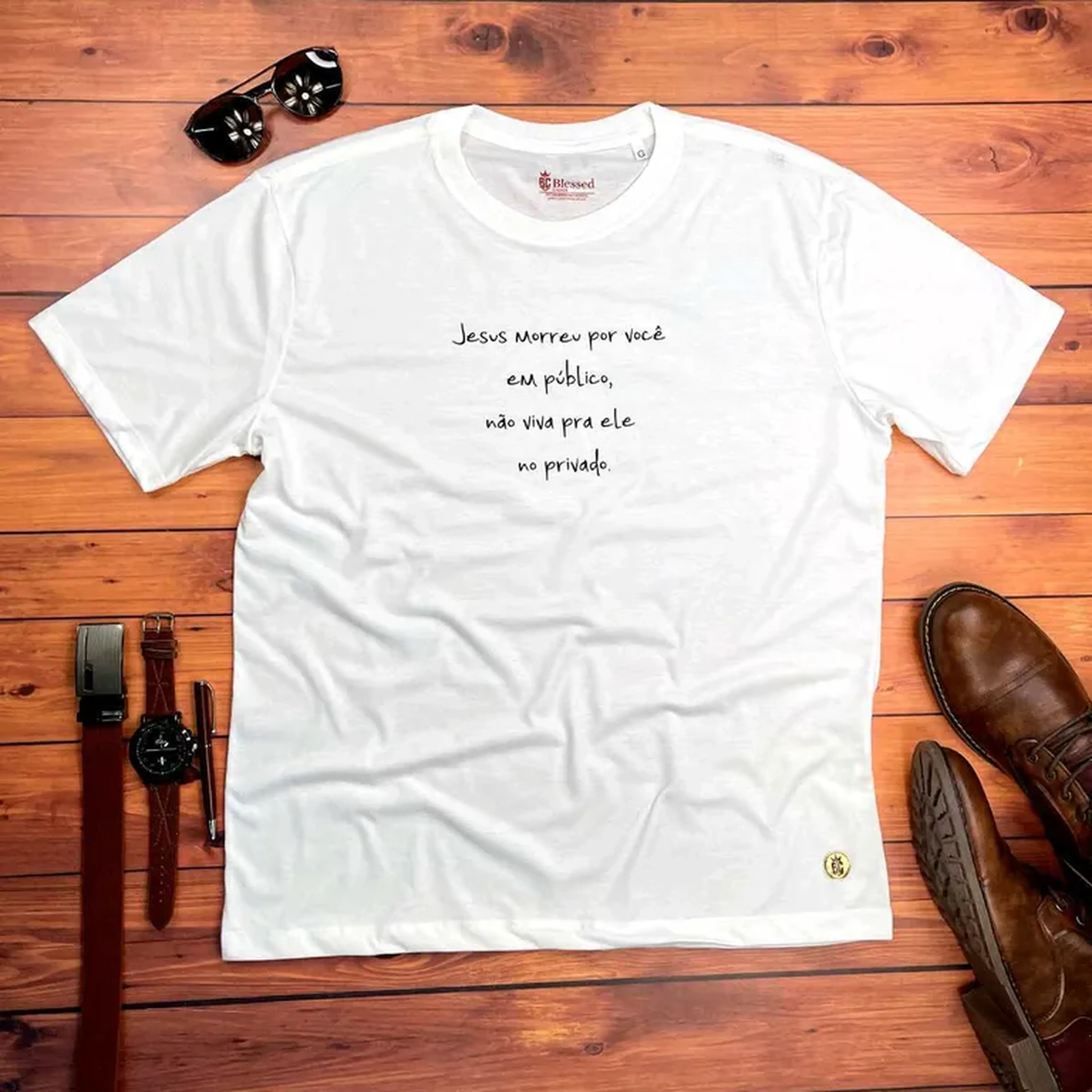 Camiseta Off White Jesus Morreu Por Você Em Público imagem