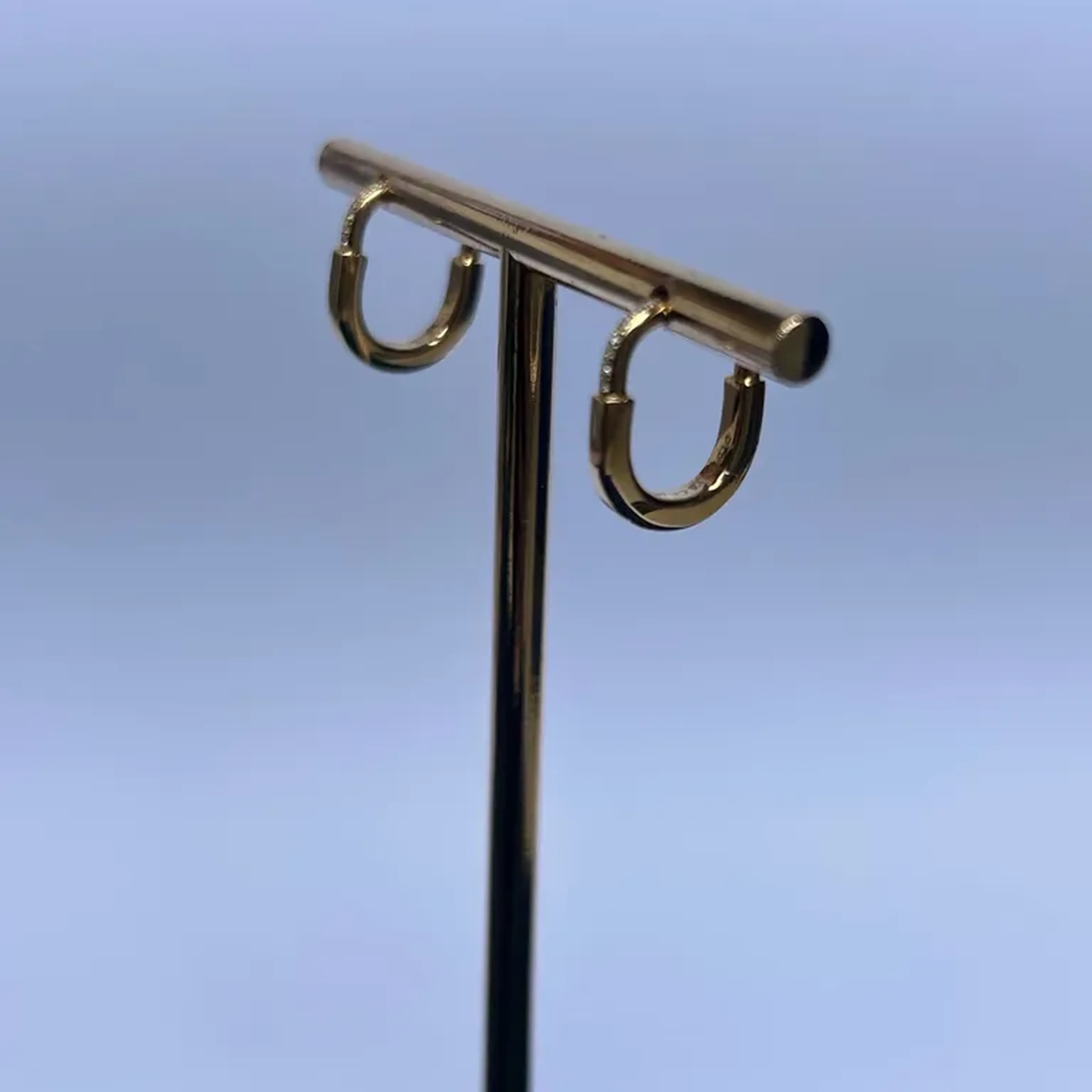 Brinco Argola em Ouro Amarelo 18k (750) com diamantes naturais imagem