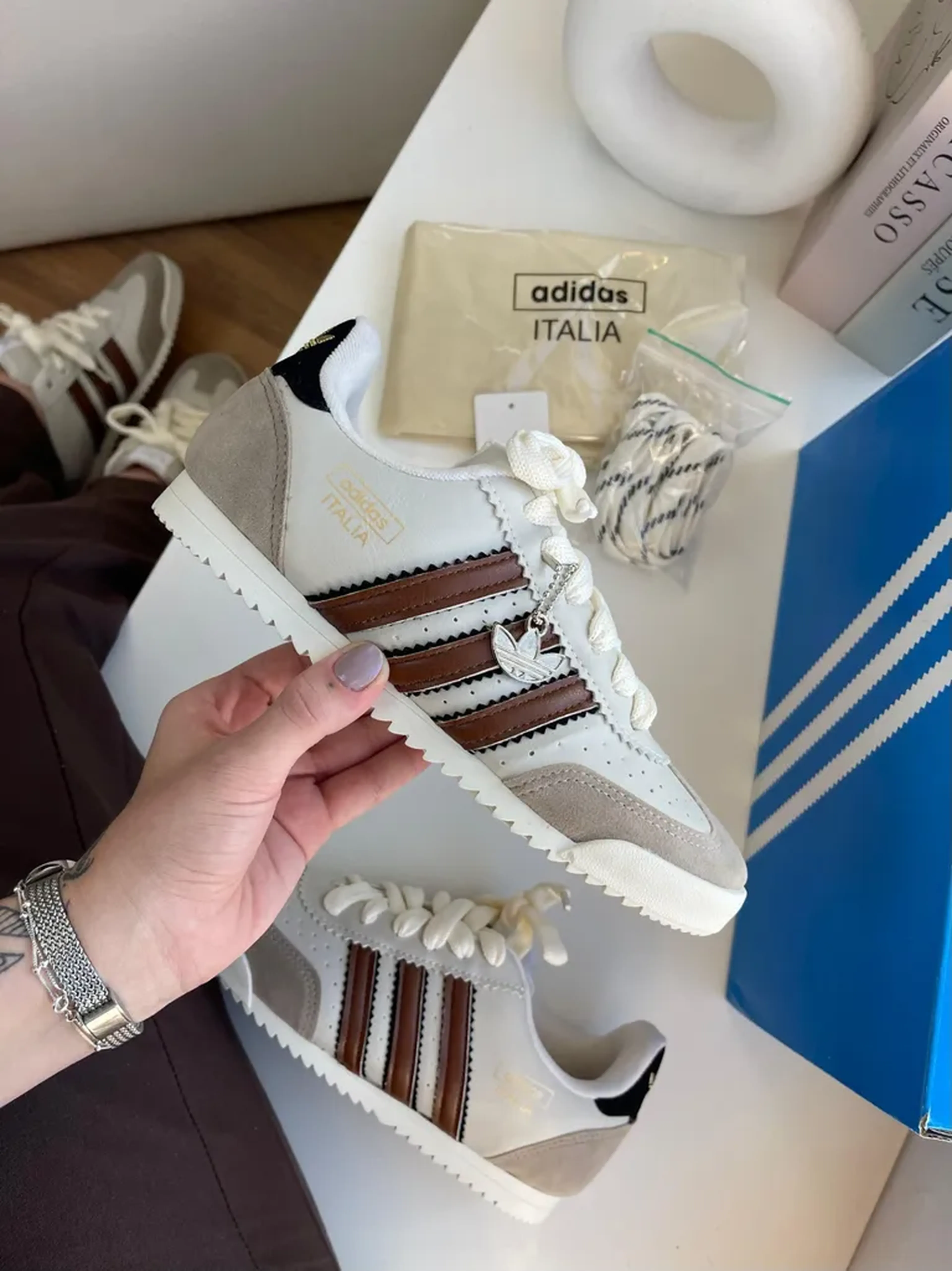 Adidas Itália Retrô imagem