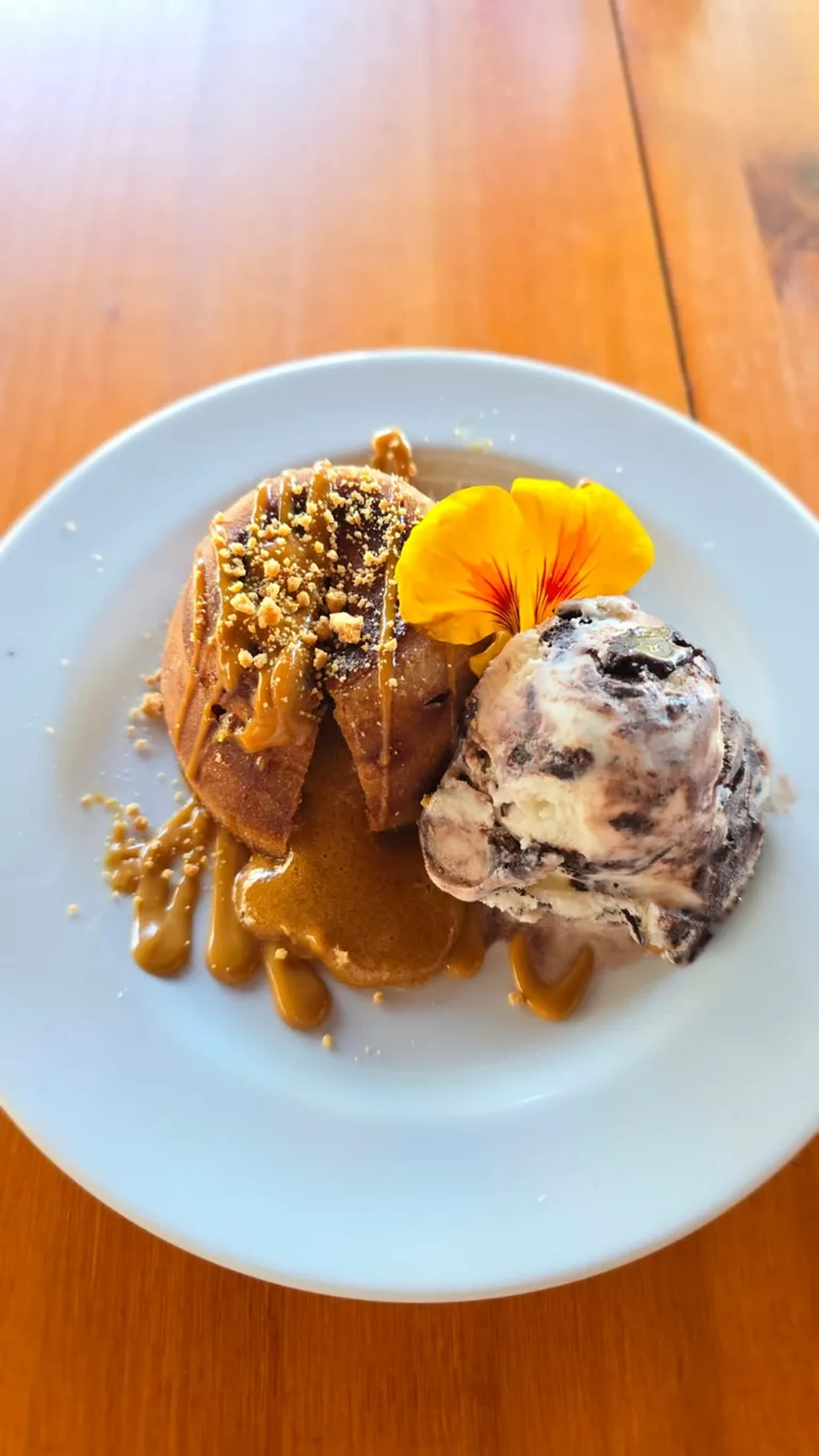 Petit Gâteau De Doce De Leite Diet Com Sorvete Zero Açúcar imagem