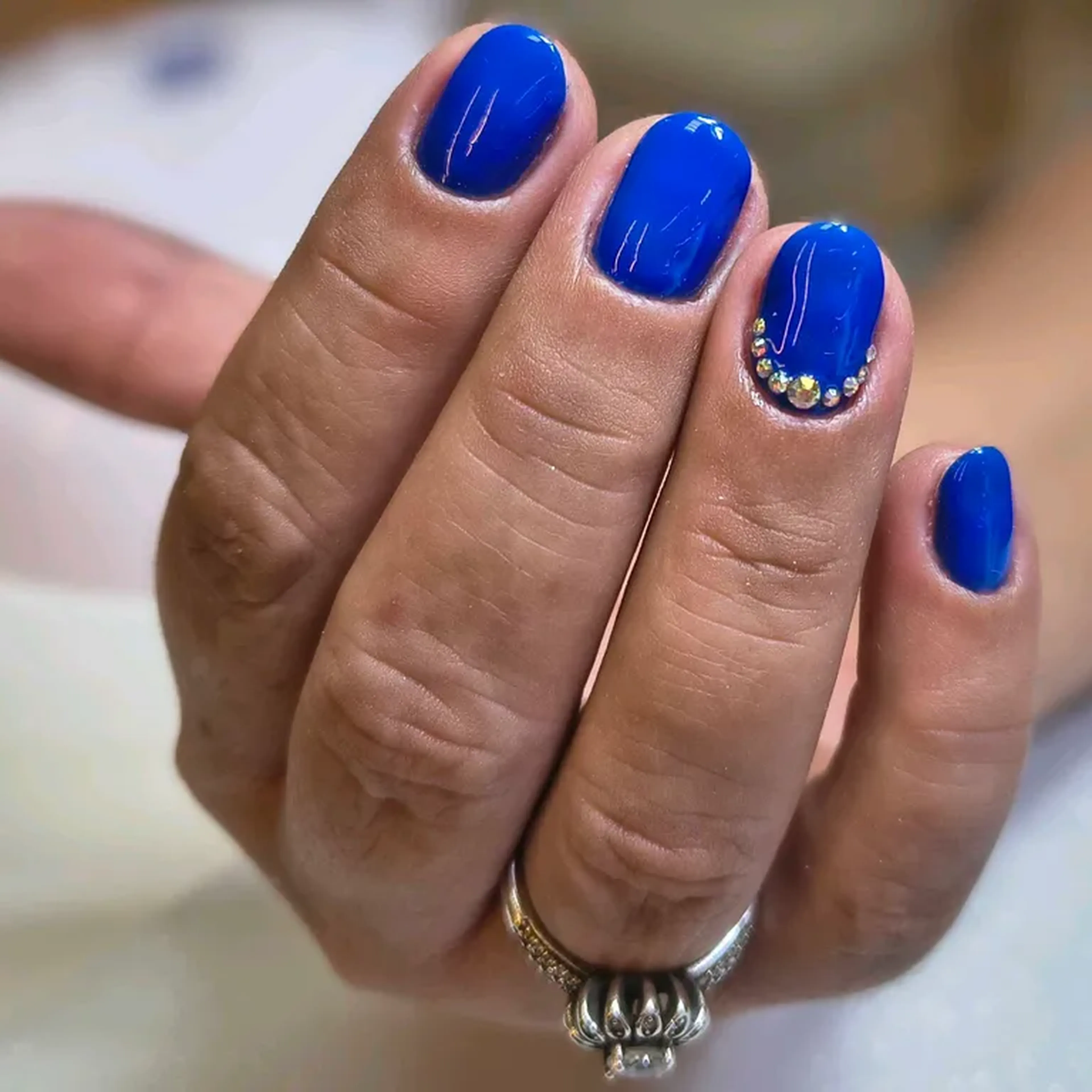 Alongamento em unhas roidas. imagem