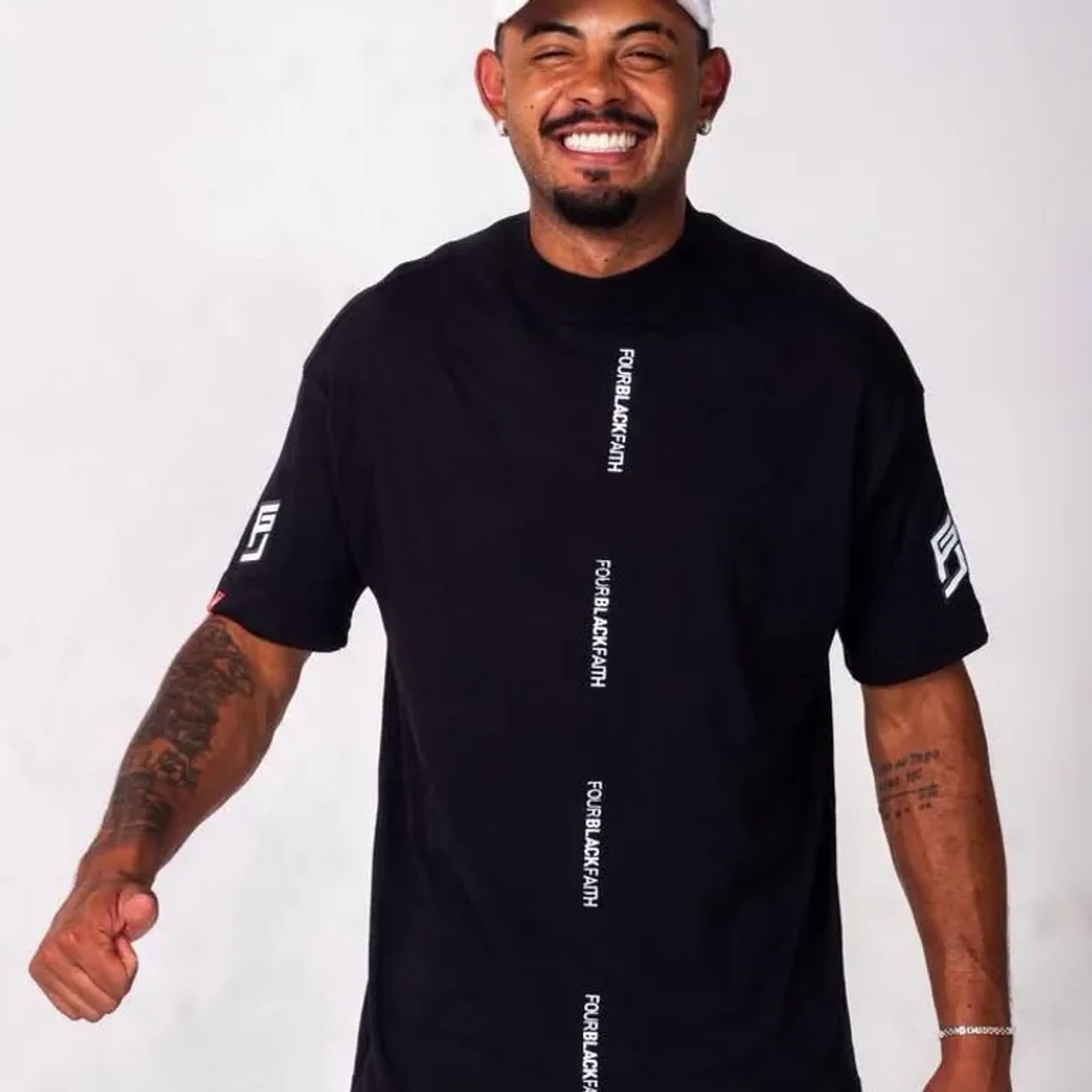 CAMISETA OVER LINHA DE FRENTE imagem