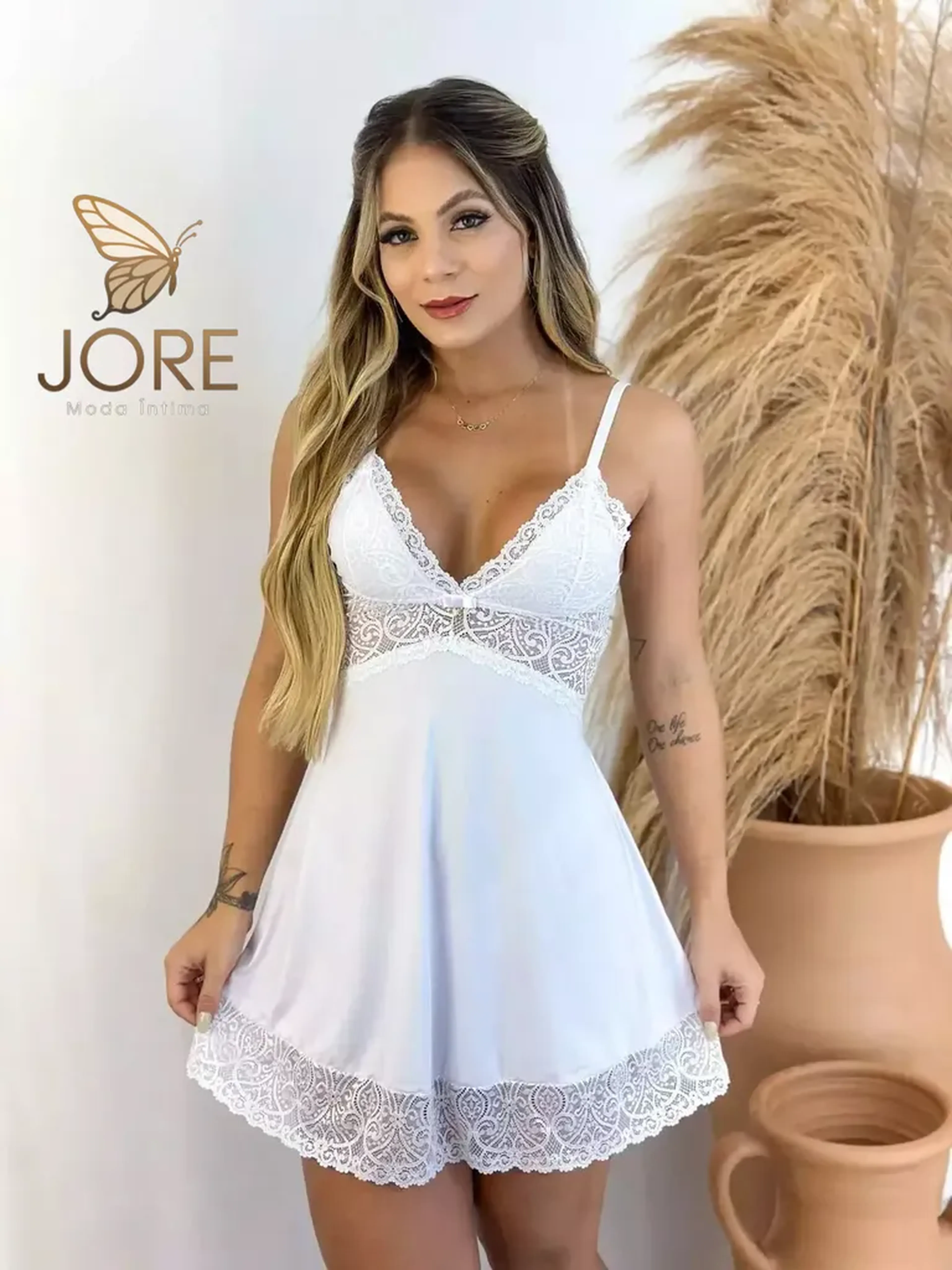 Camisola Branca em Renda com Calcinha – Delicadeza e Elegância imagem