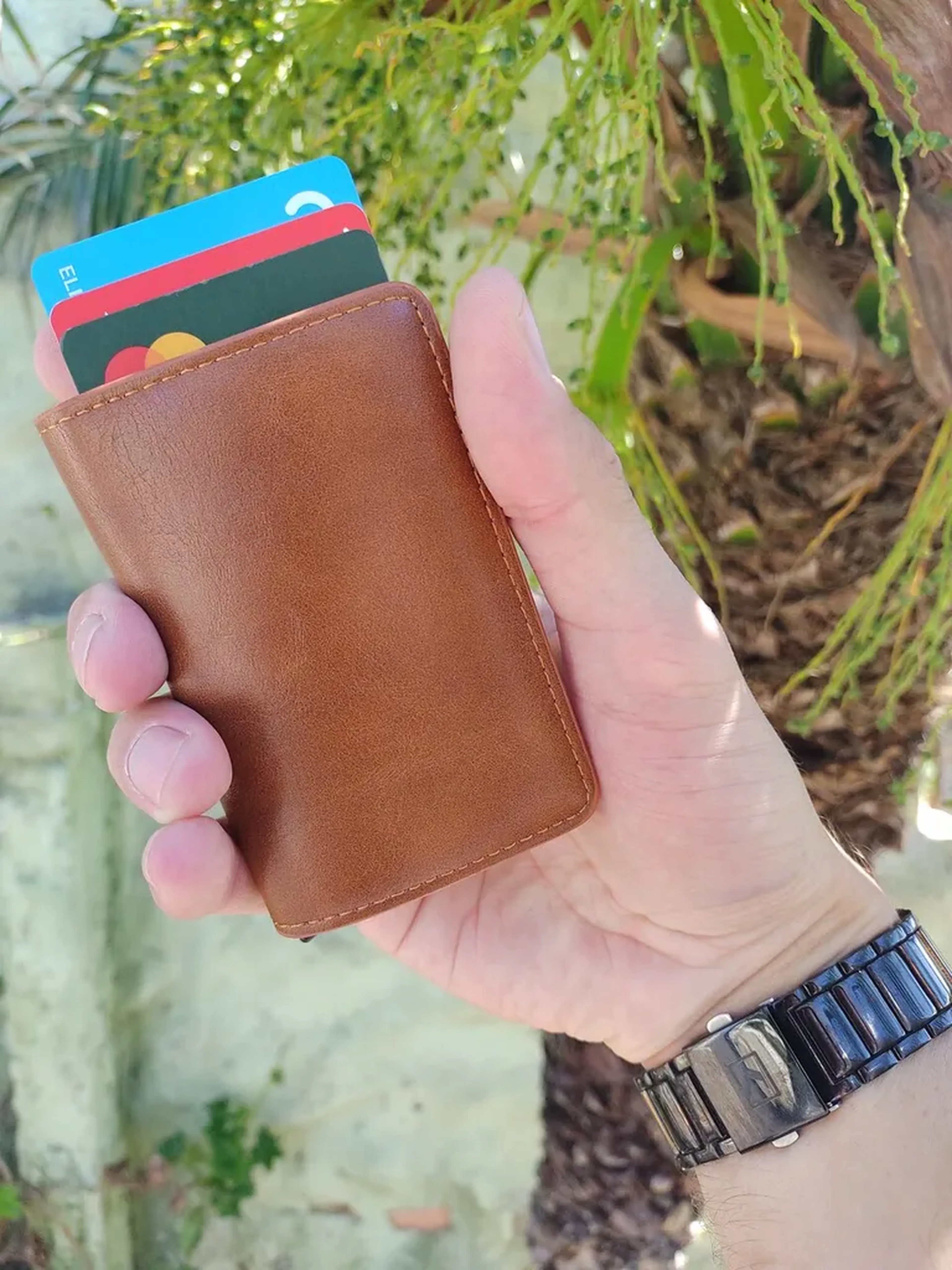 Carteira Masculina com Sistema Anti-Furto RFID - Brown imagem