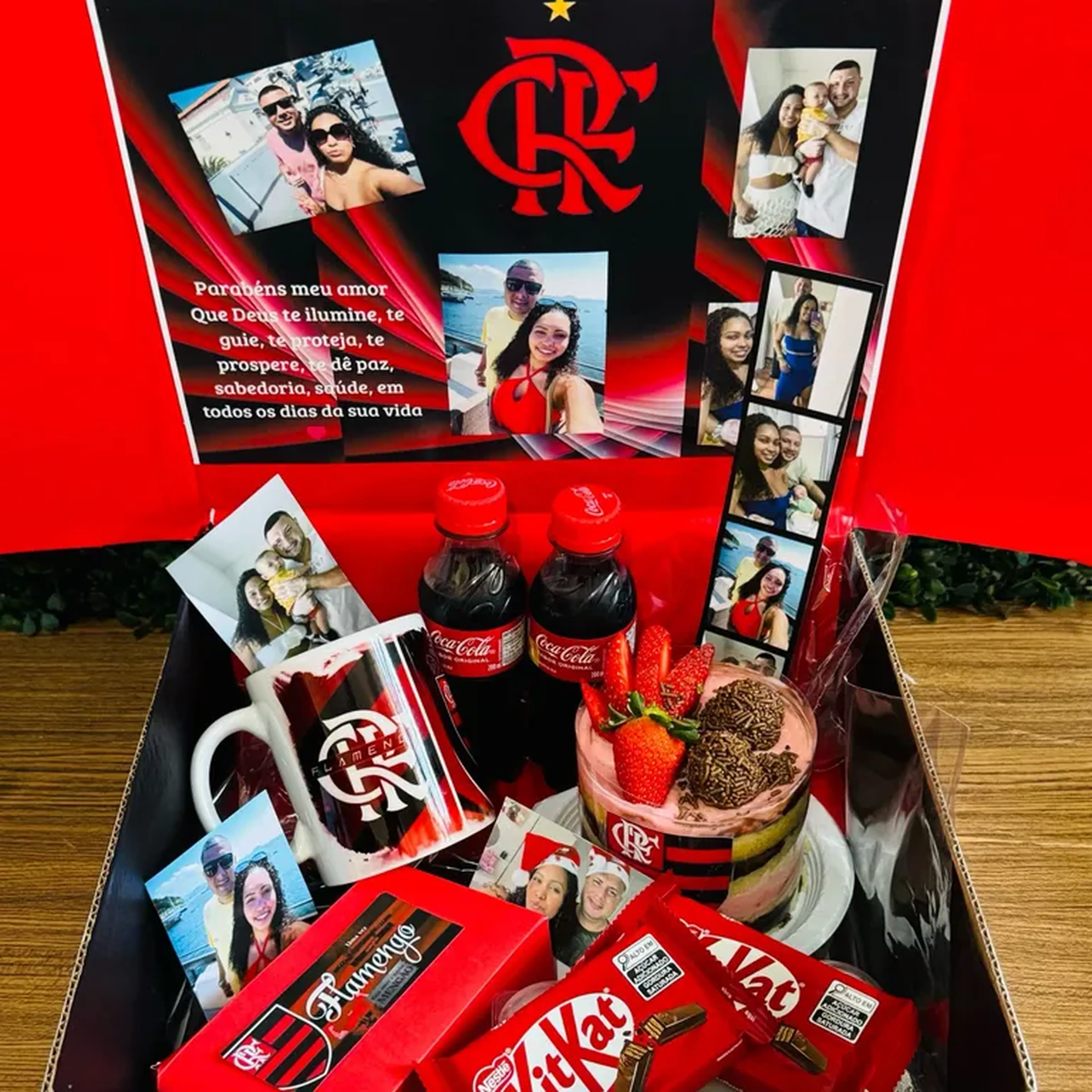 caixa com caneca de porcelana imagem